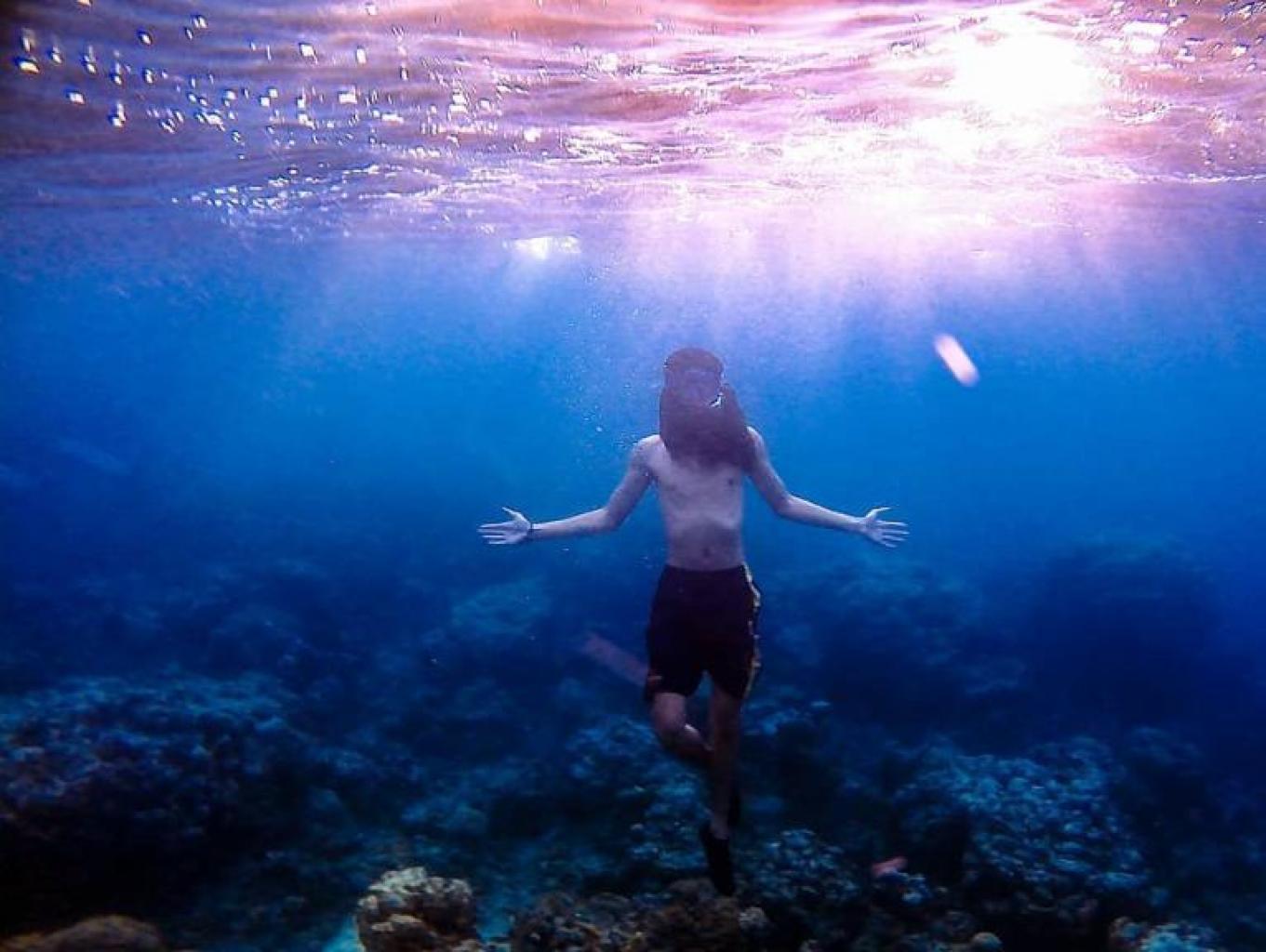 Snorkling di Pantai Marina