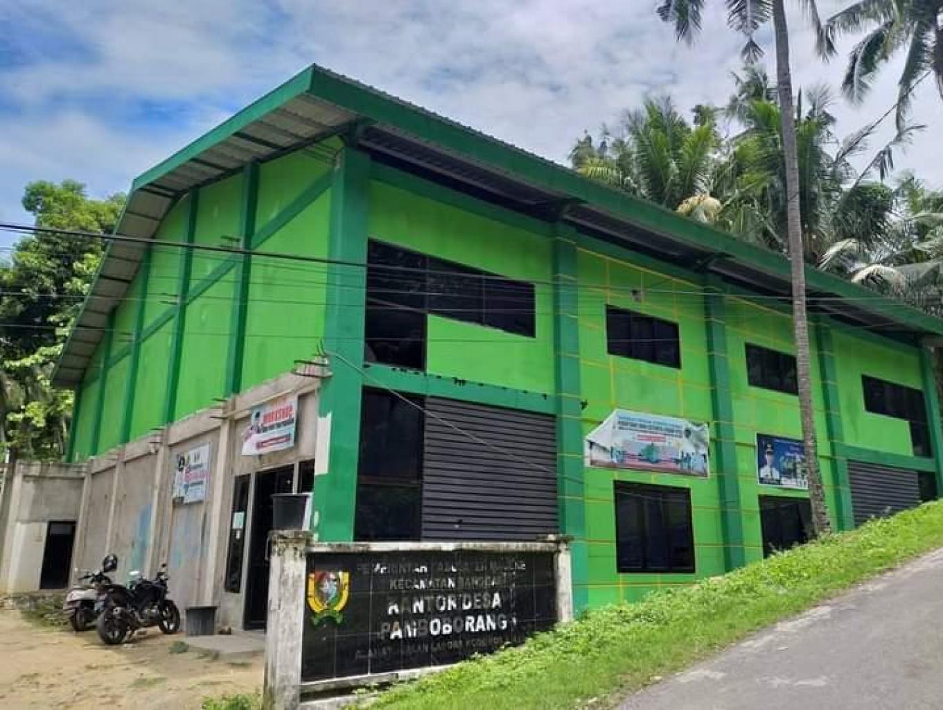 Desa Pamboborang