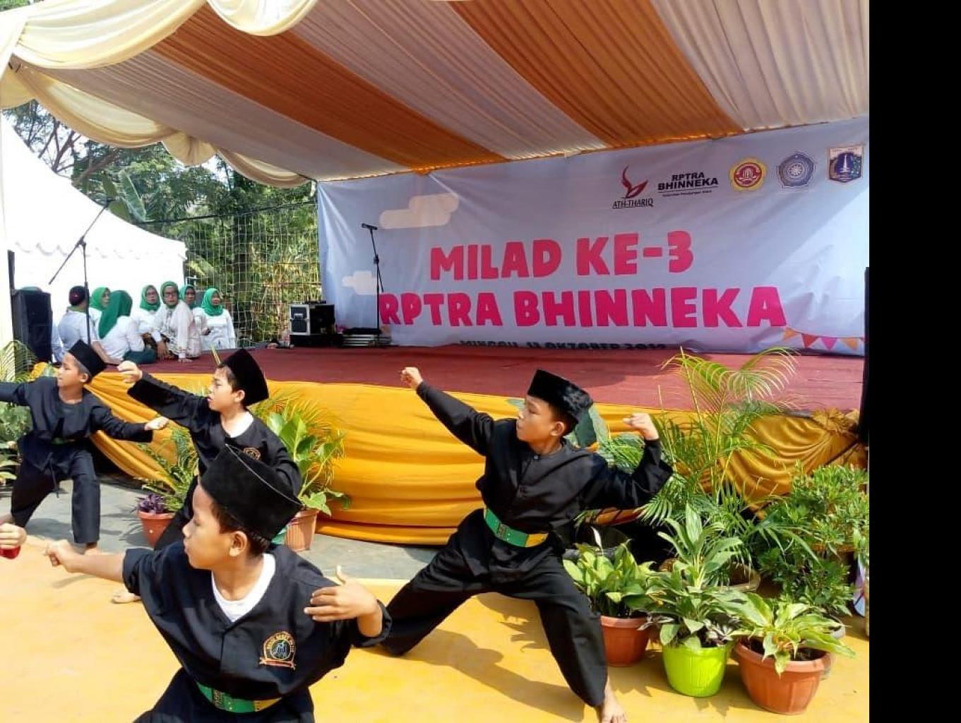 Perhelatan Milad ke 3 Rptra Bhinneka 