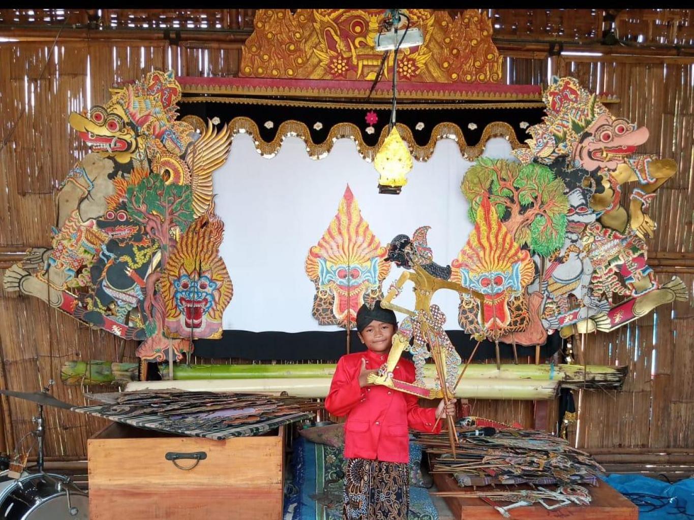 Wayang Kulit Dalang Anak