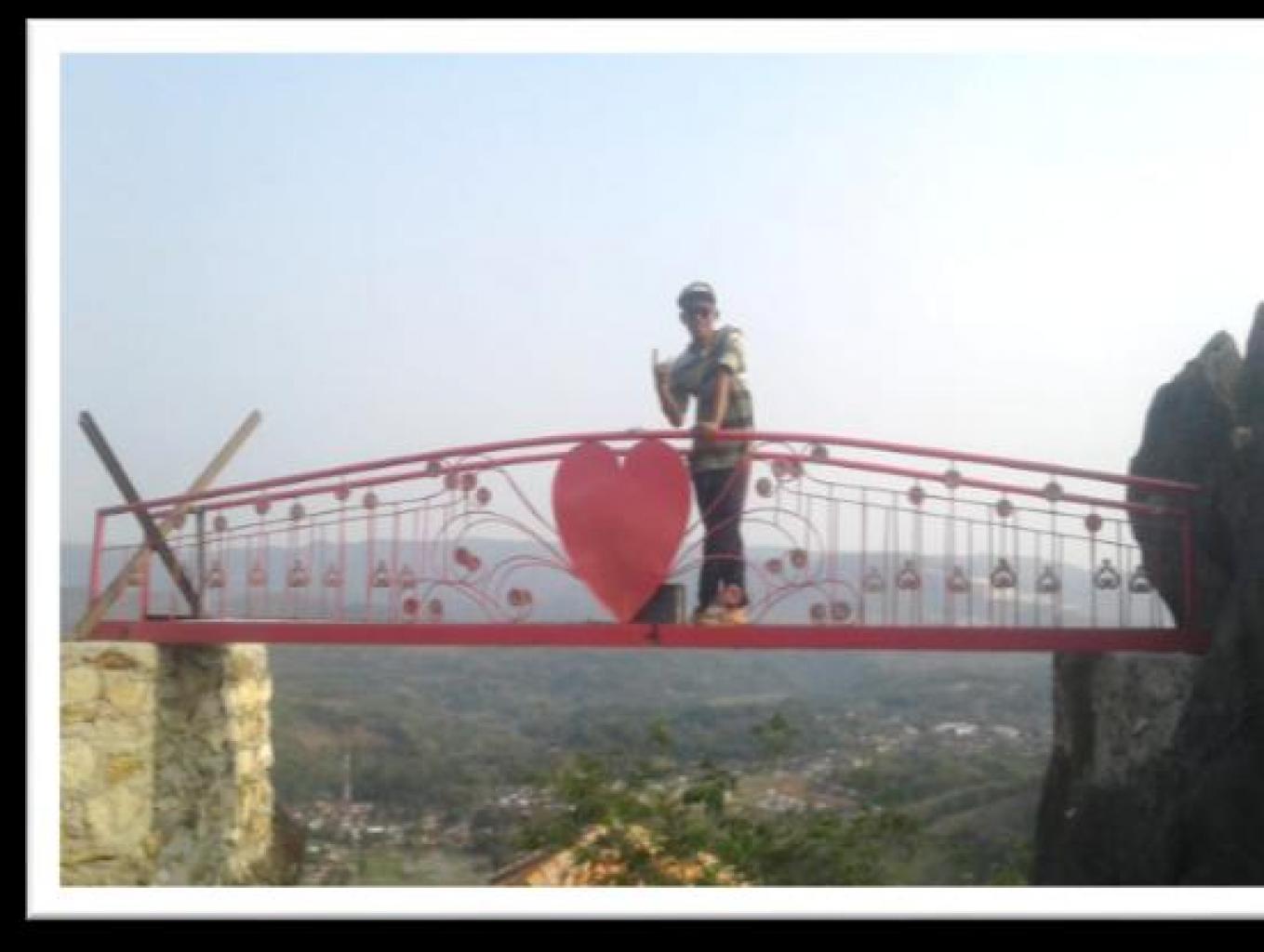 jembatan cinta 