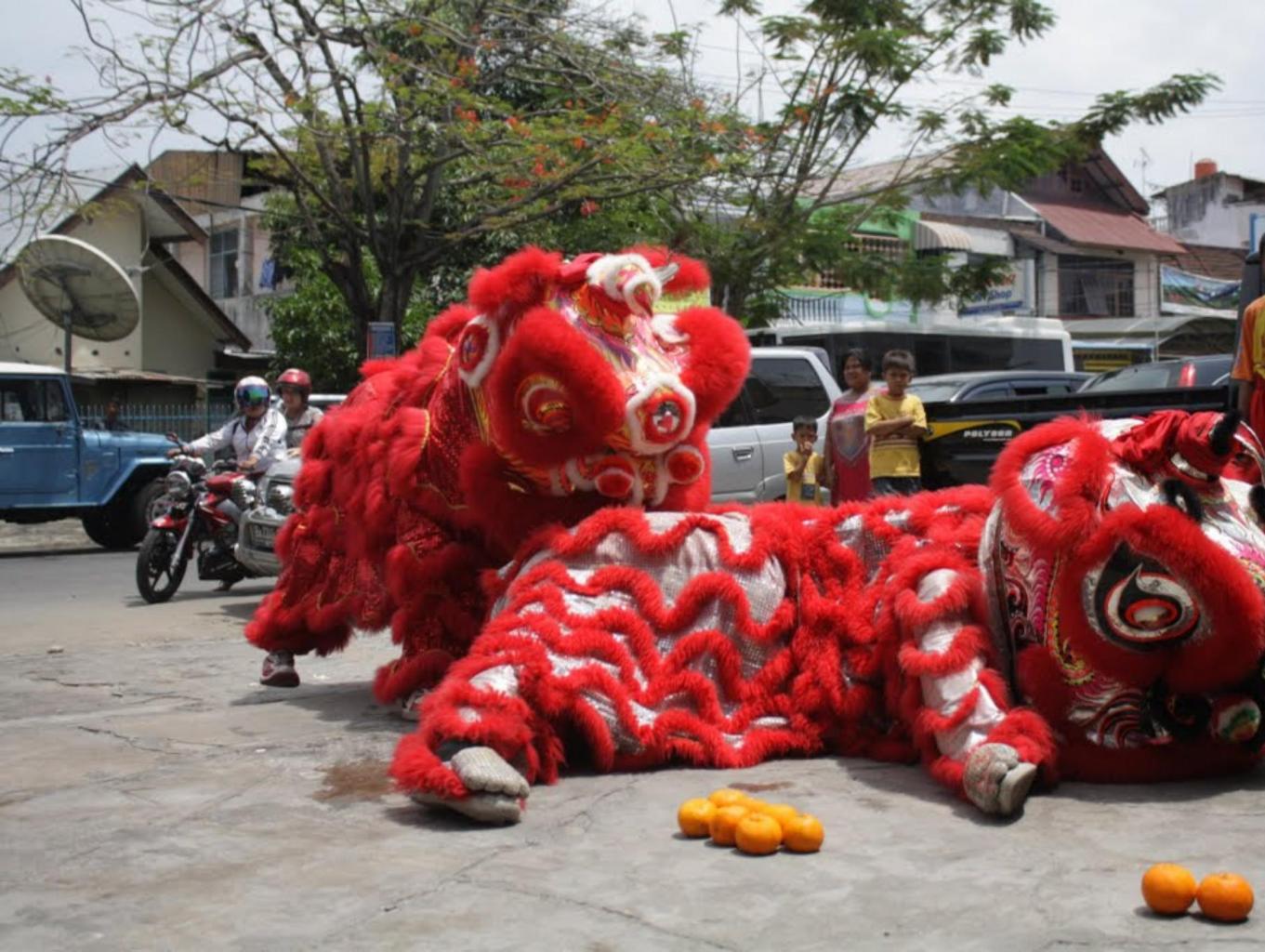 Tarian barongsay.naga.singa peking
