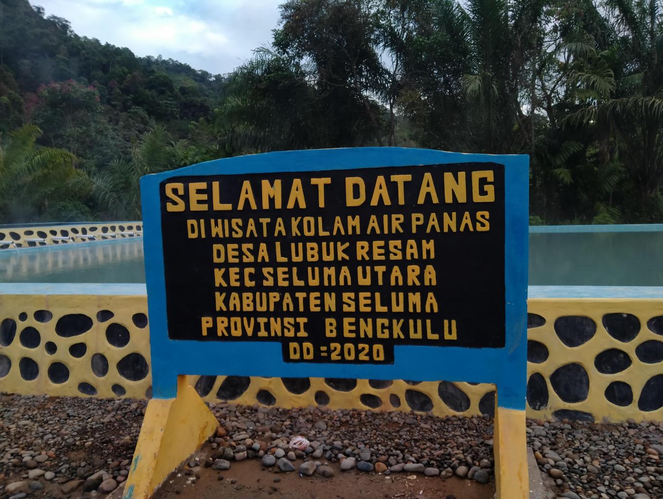 KOLAM PEMANDIAN SUBAN AIR PANAS
