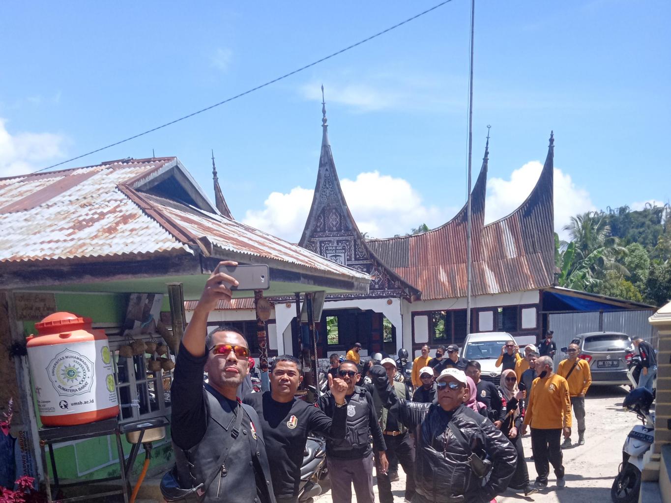 keliling kampung