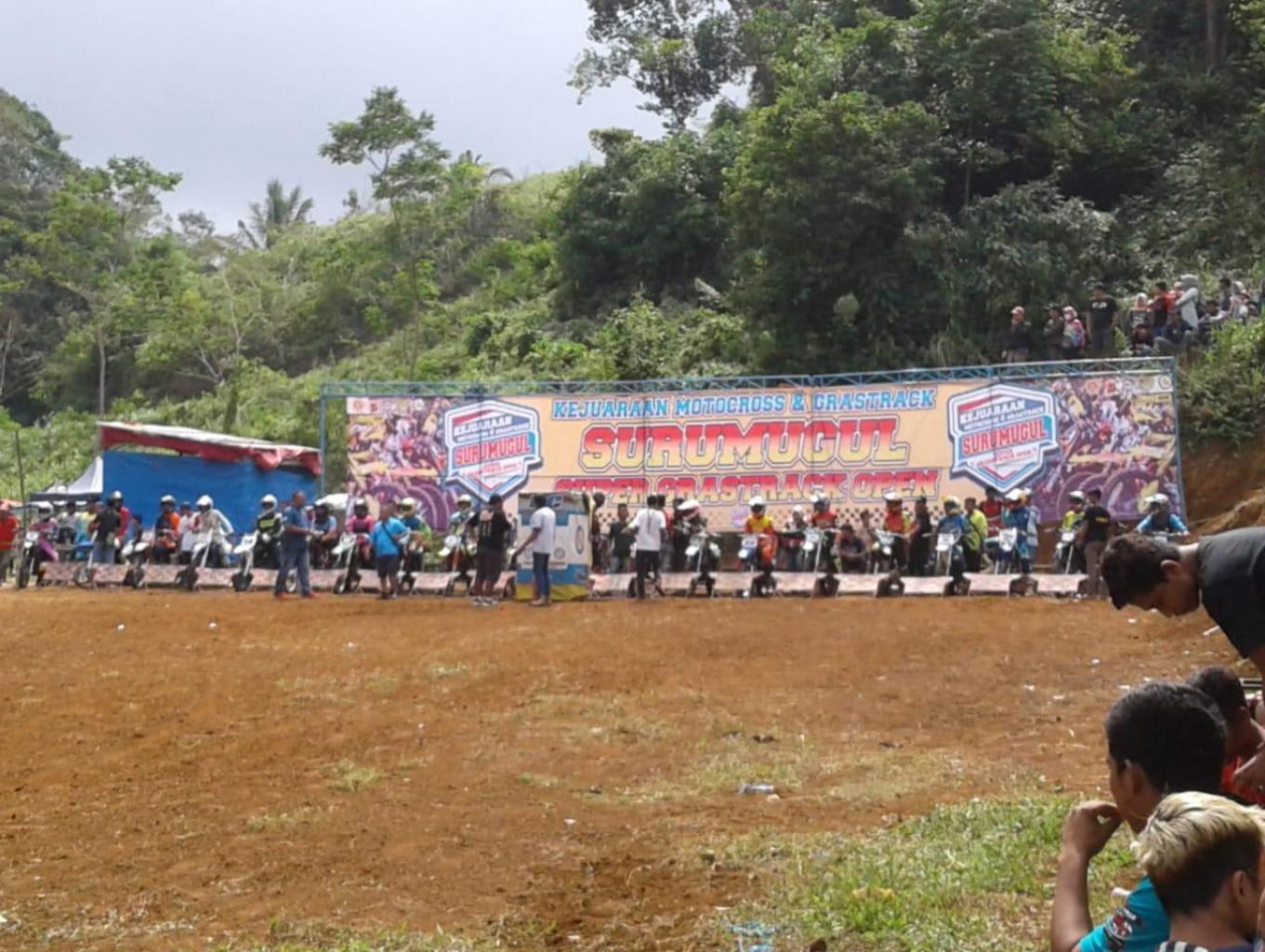 Sirkuit Surumugul