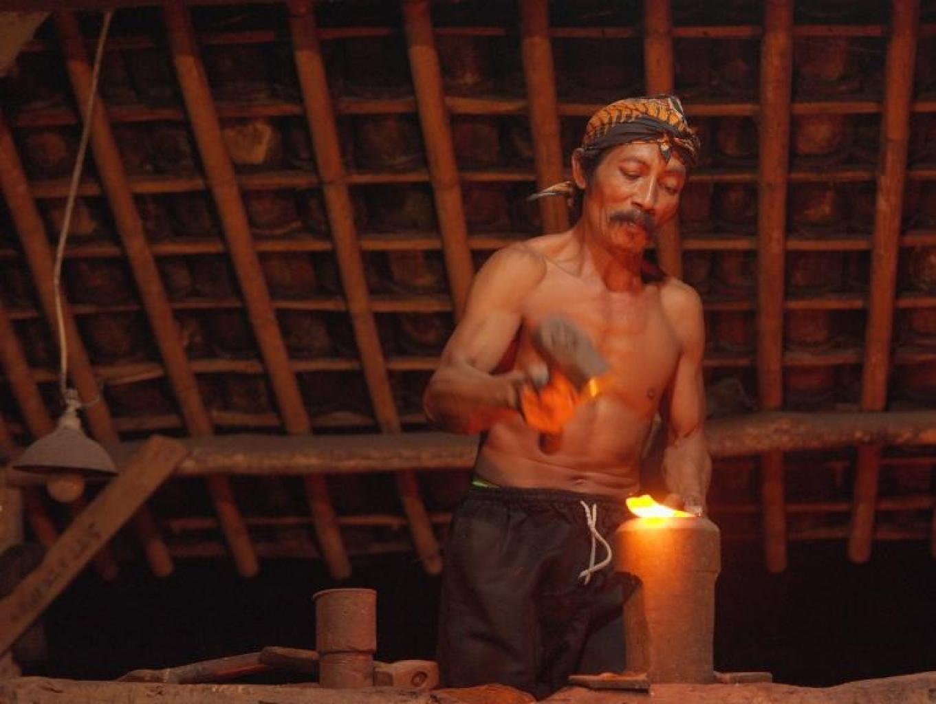 Edukasi Pande Besi