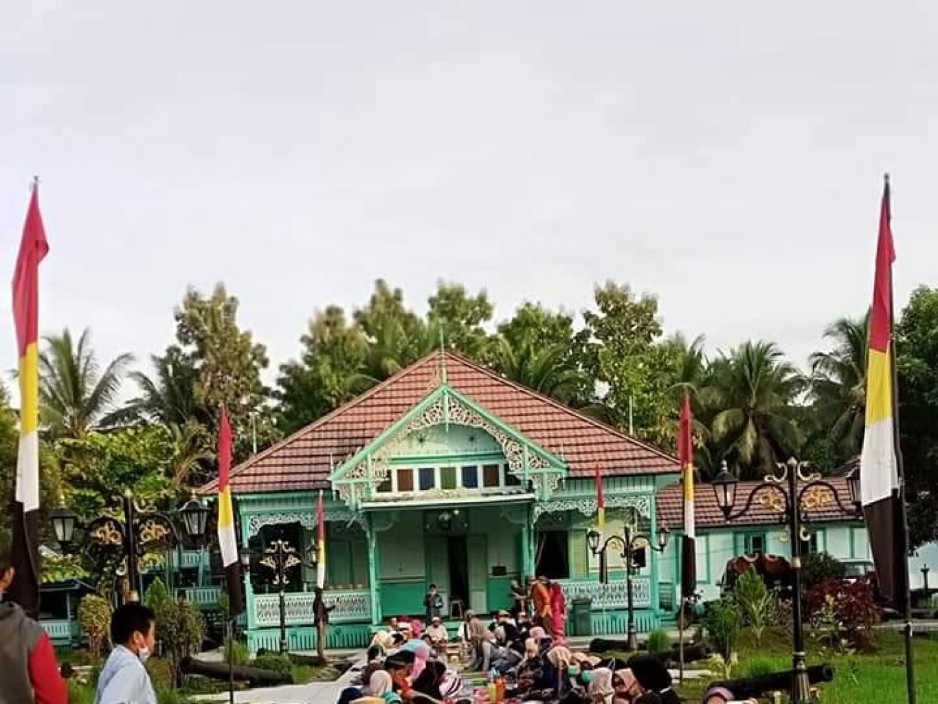 MAKAN SAFAR