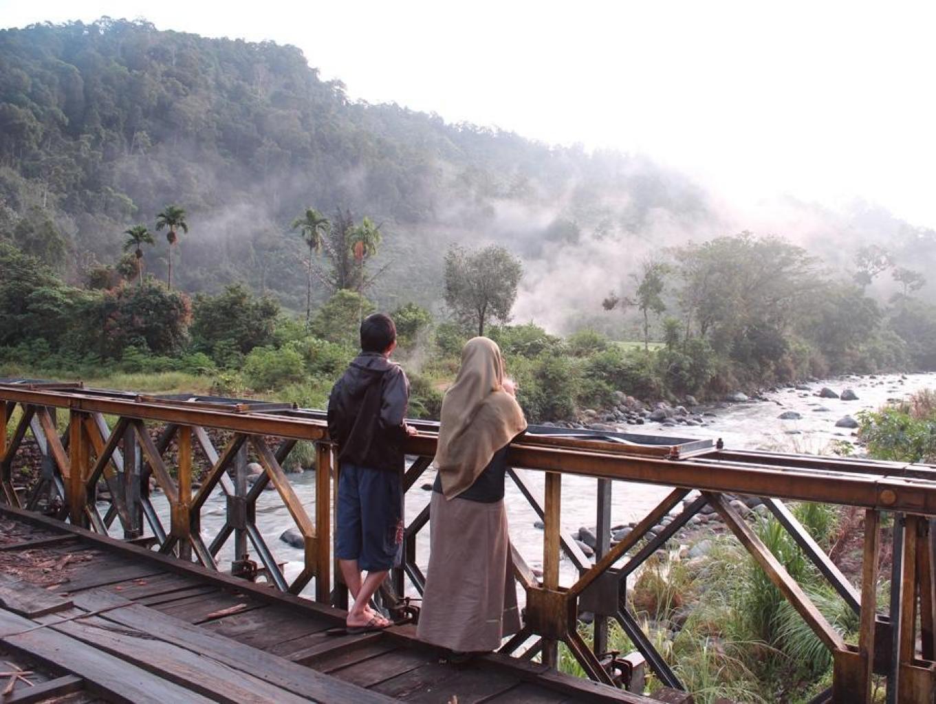 WISATA PEMANDIAN AIR SUNGAI SELUMA