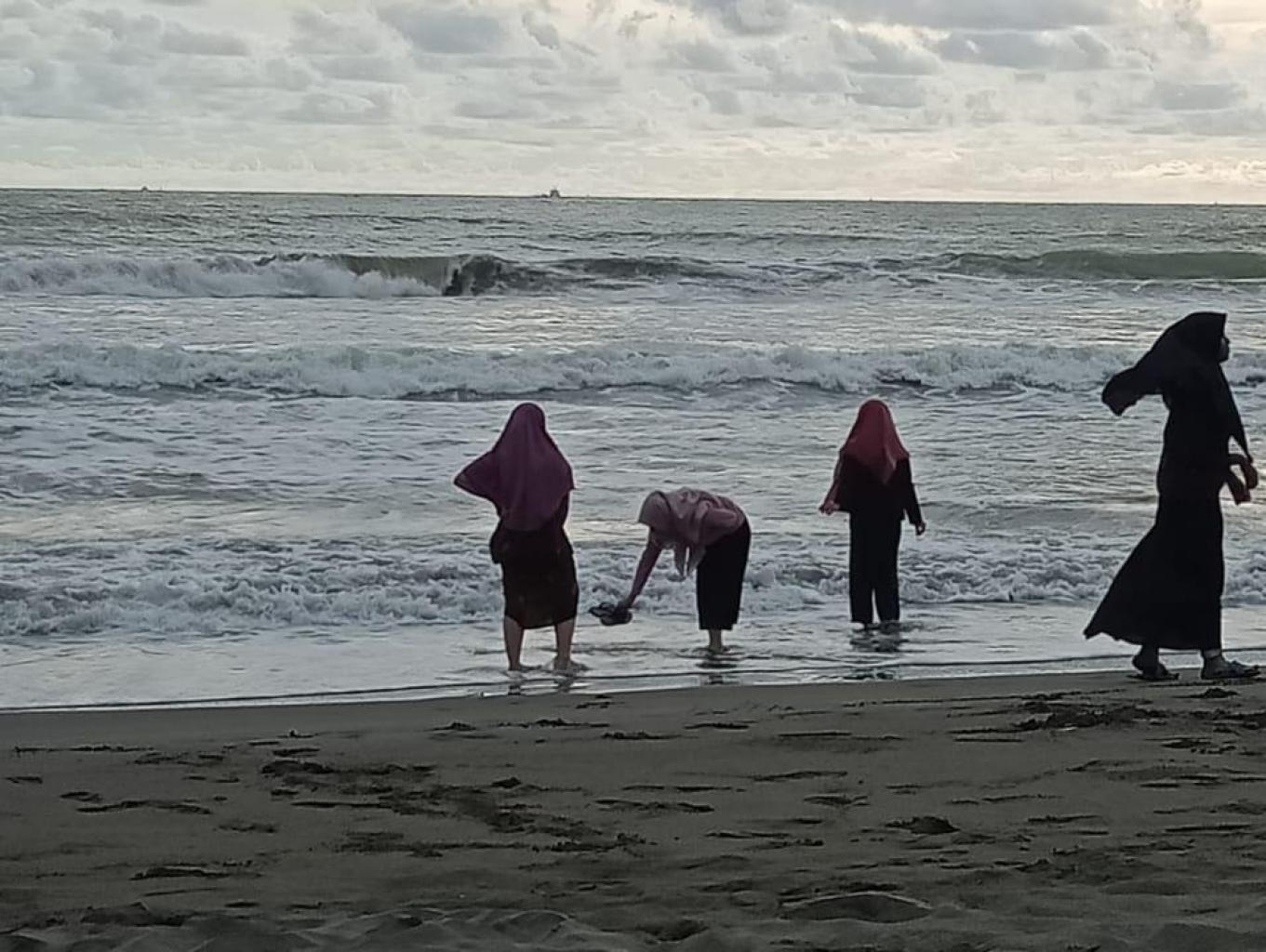 PANTAI INDAH PEUNAGA PASI