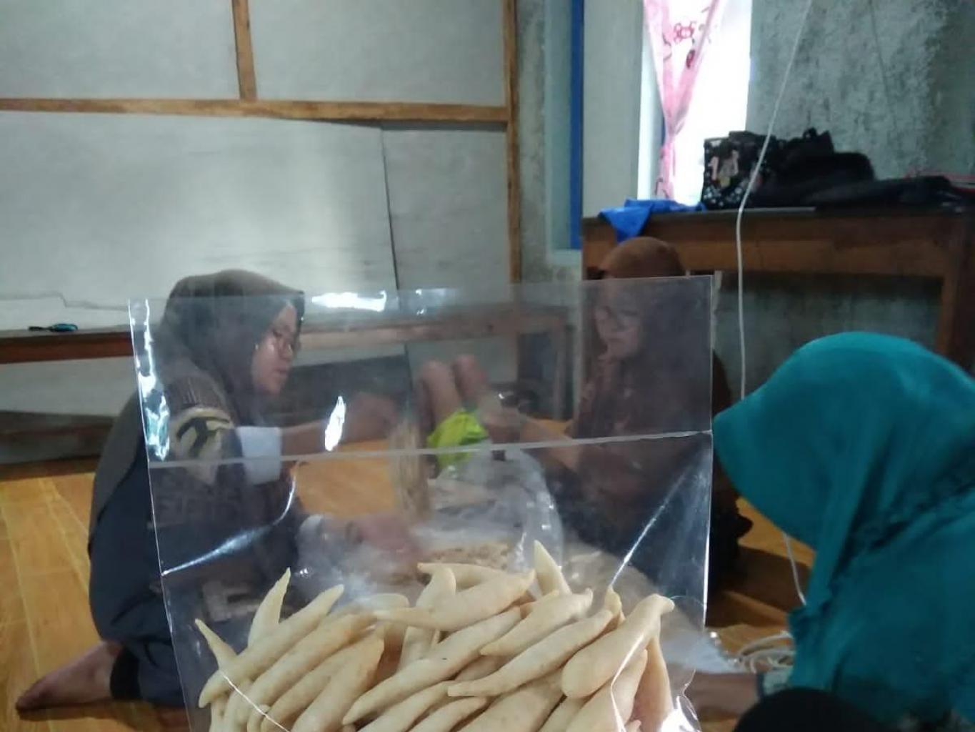 Peletek Cumi