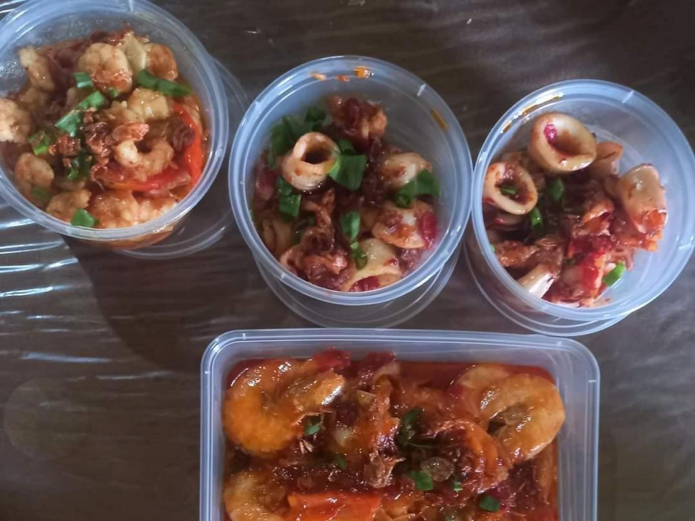 cumi cumi & Udang asam manis oleh BuoBau 