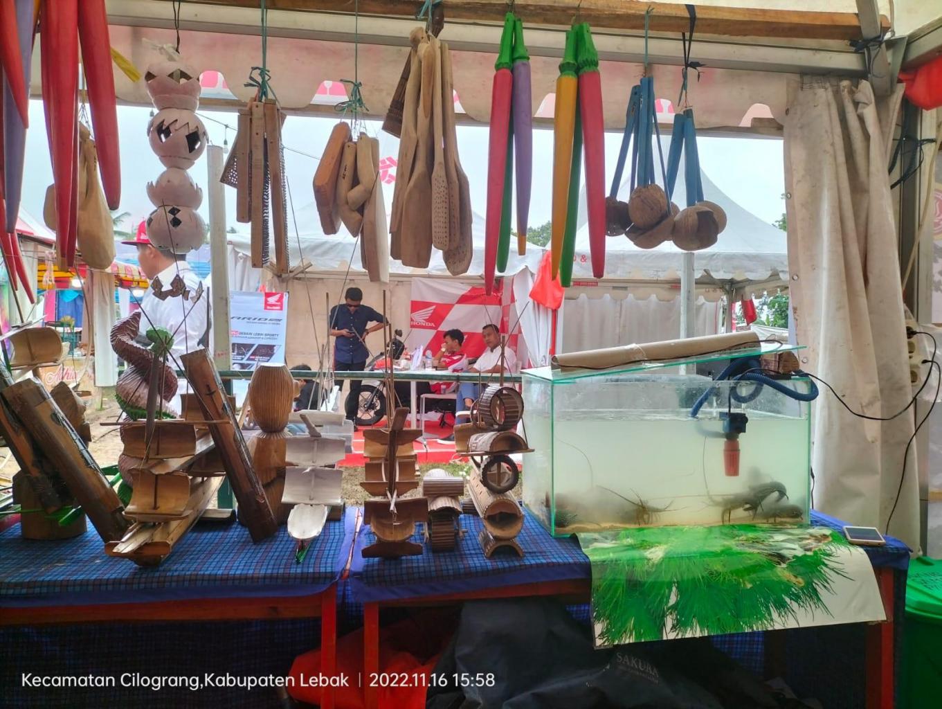 Kerajinan Tangan Desa Cibareno