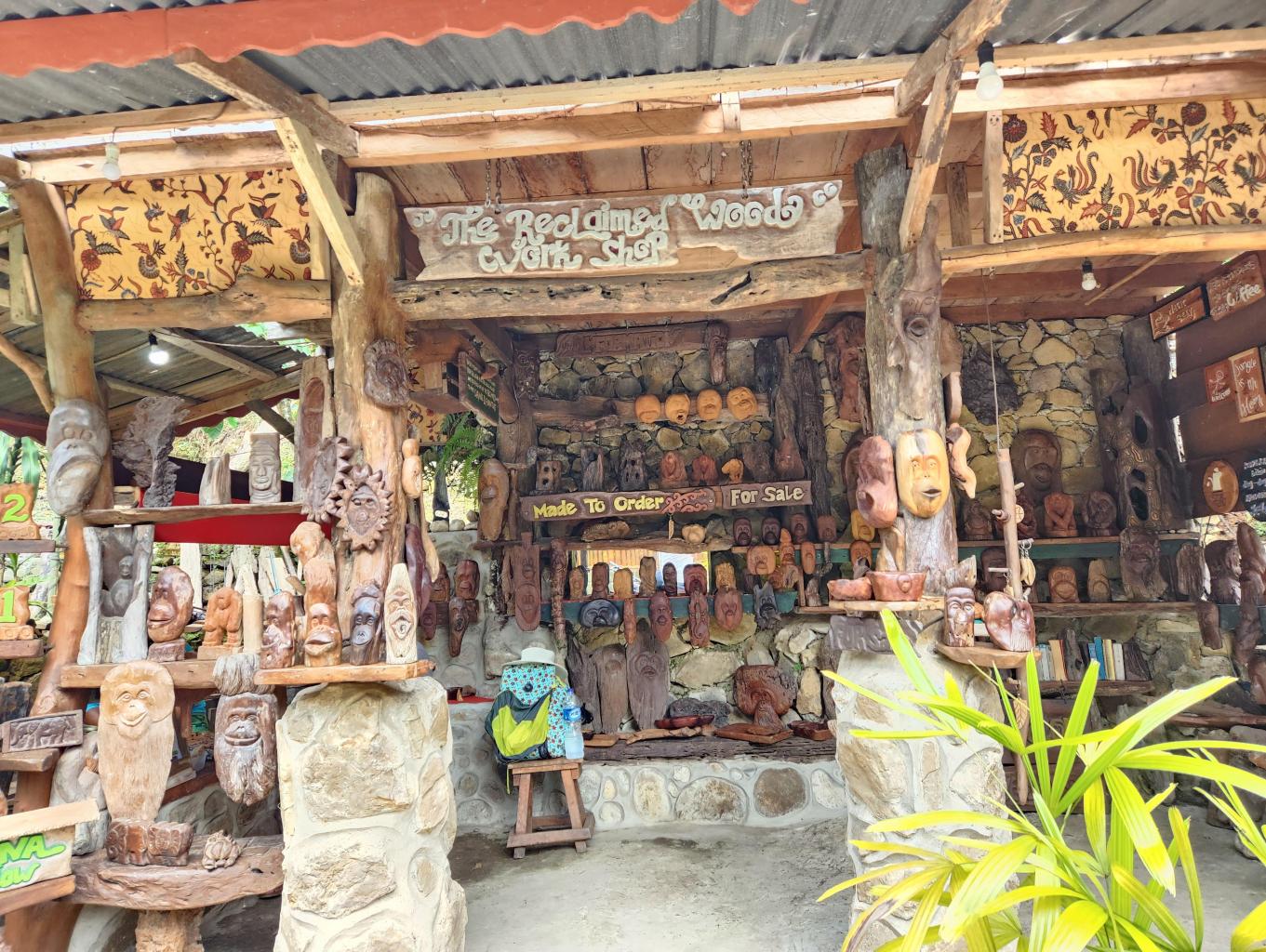 Seni Pahat ukir kayu bekas