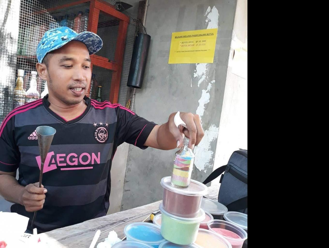 Lukisan pasir dalam botol ( Sand Art the Bottle)