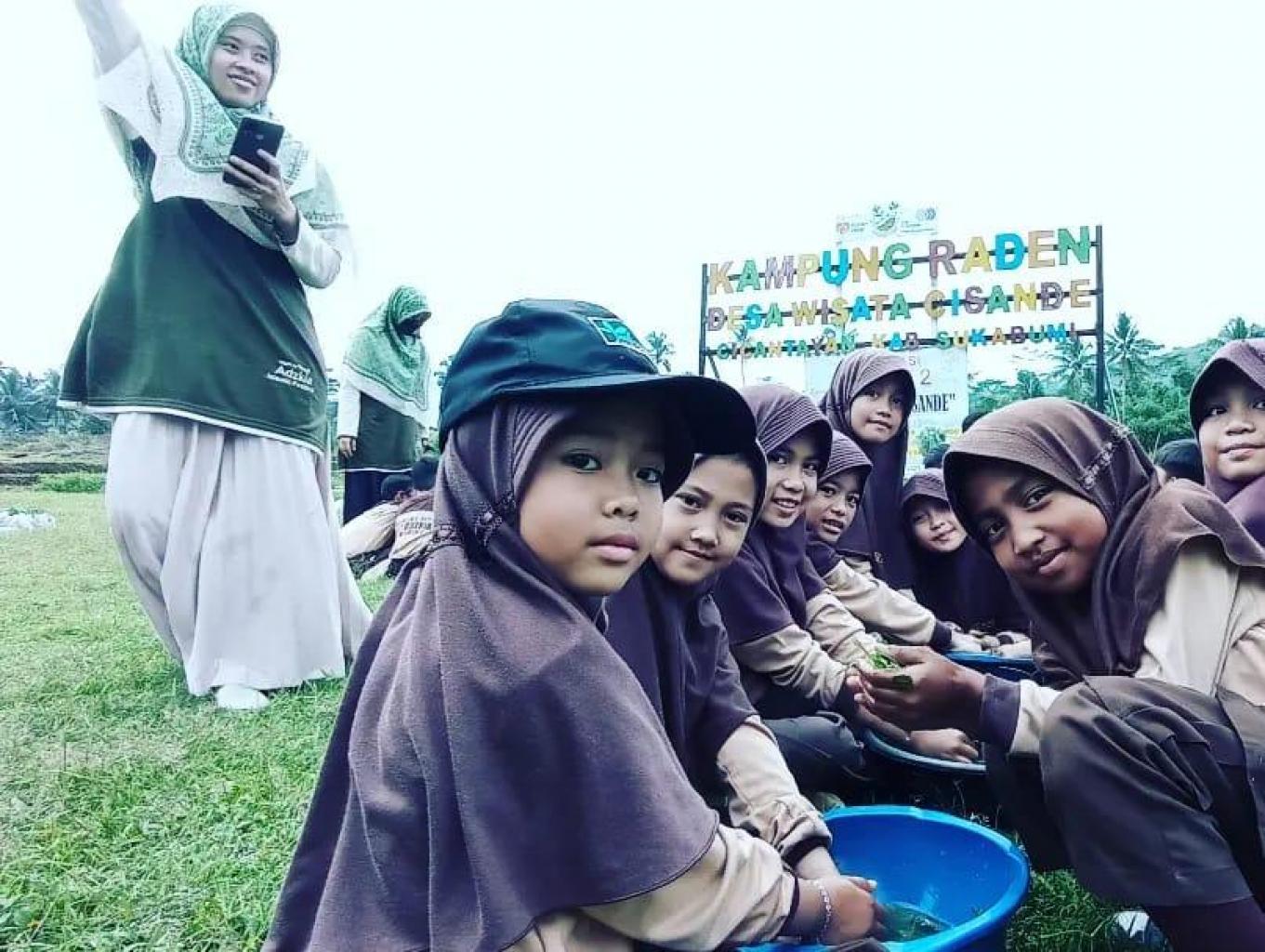 Edukasi membuat cincau hijau