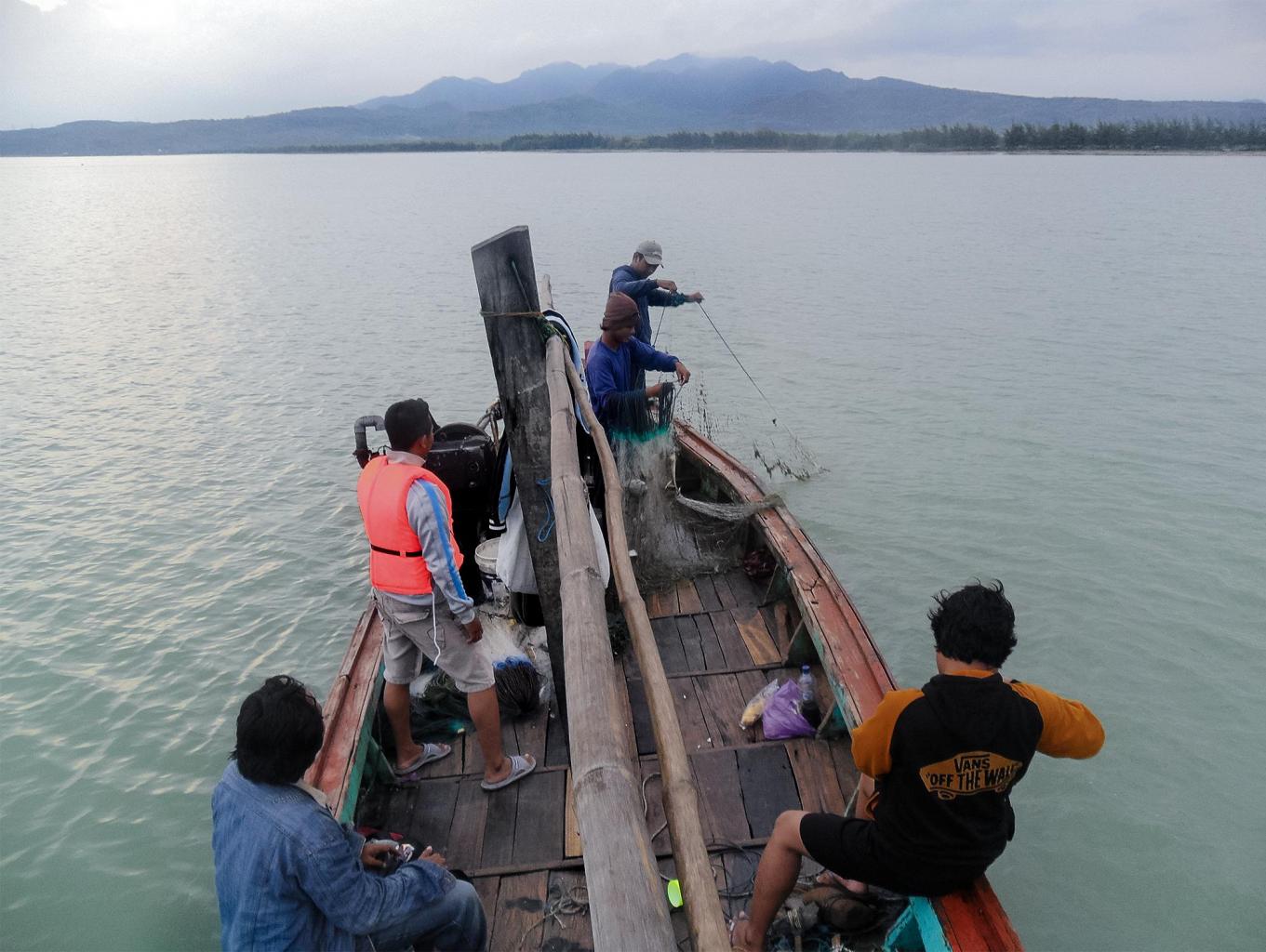 mengikuti proses menangkap rajungan (mejer)