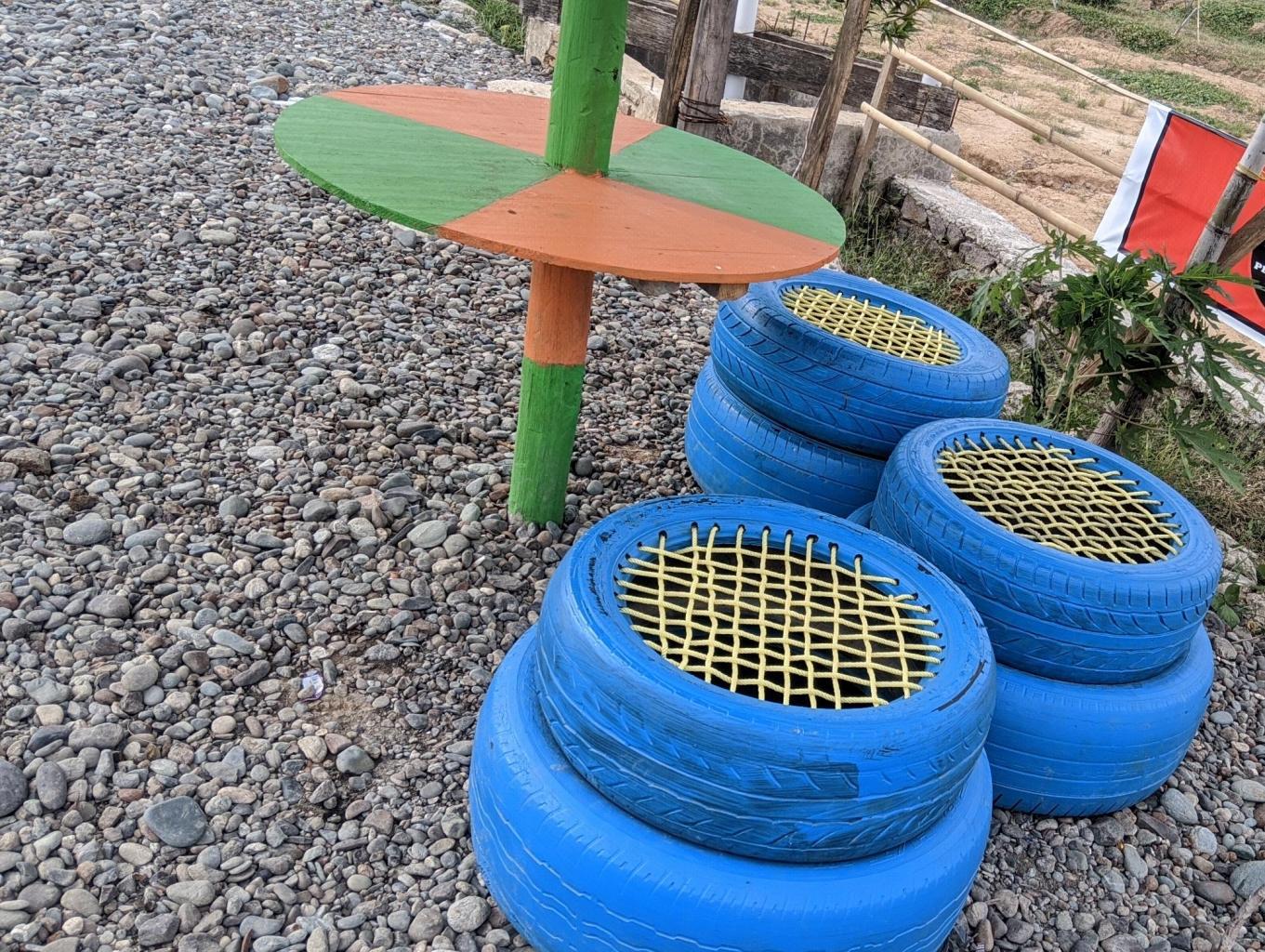 TEMPAT DUDUK DARI BAN BEKAS