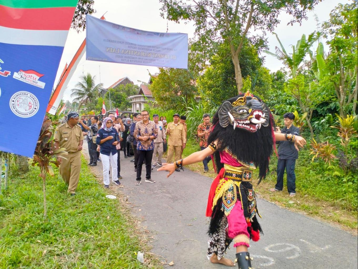 tarian barong warak