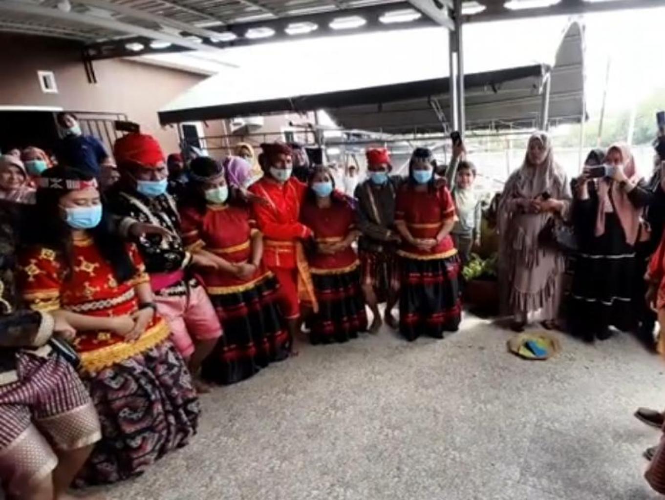 Tarian Rego Acara Adat Pernikahan 