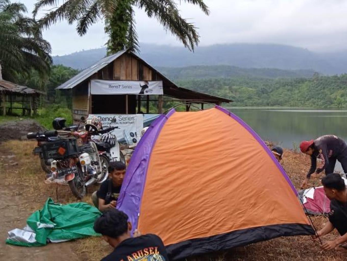 Kemping di area embung bancah sopan