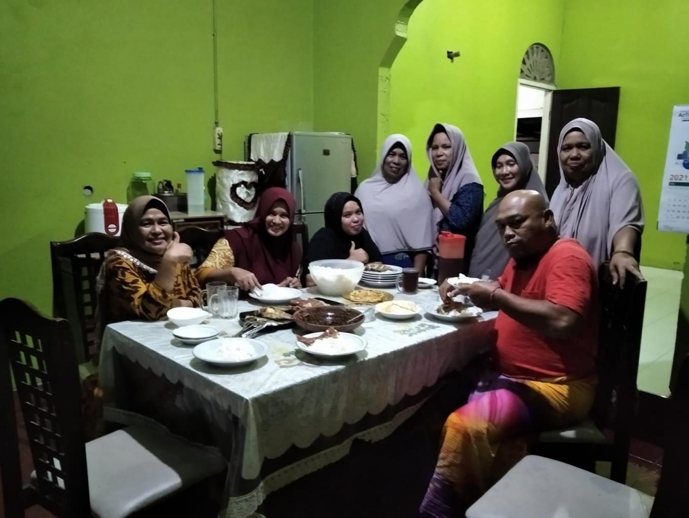Meuramin Dengan Pemilik Homestay
