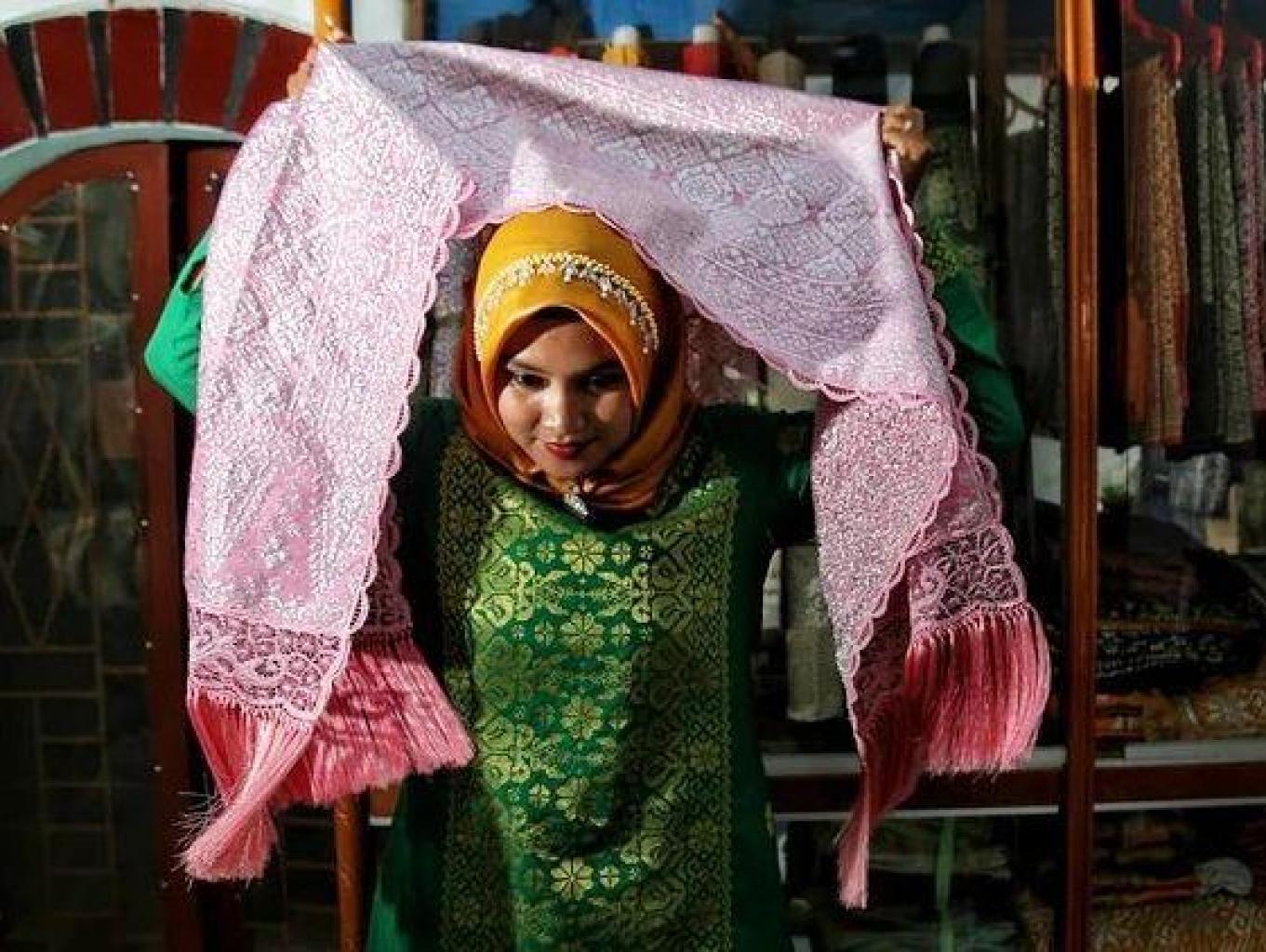 Baju Tenun 