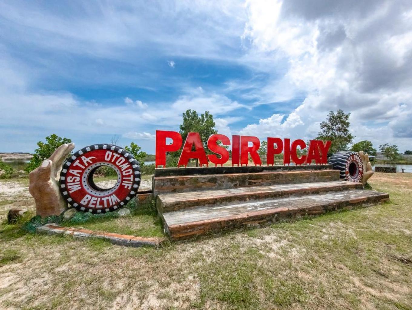 Wisata Otomotif Pasir Picay