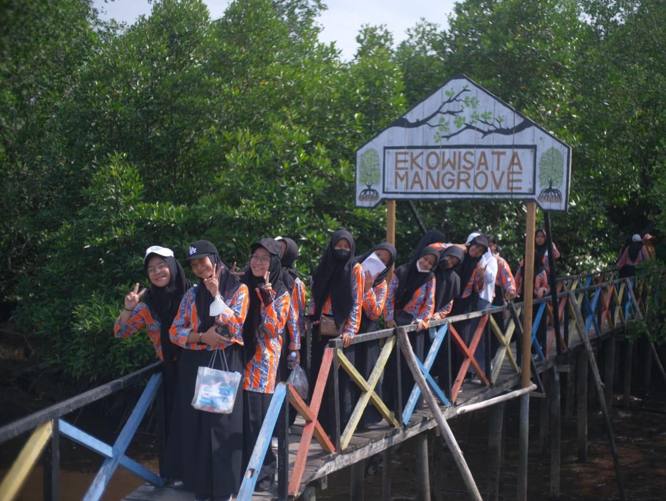 Napak Tilas Mangrove Bukit Batu