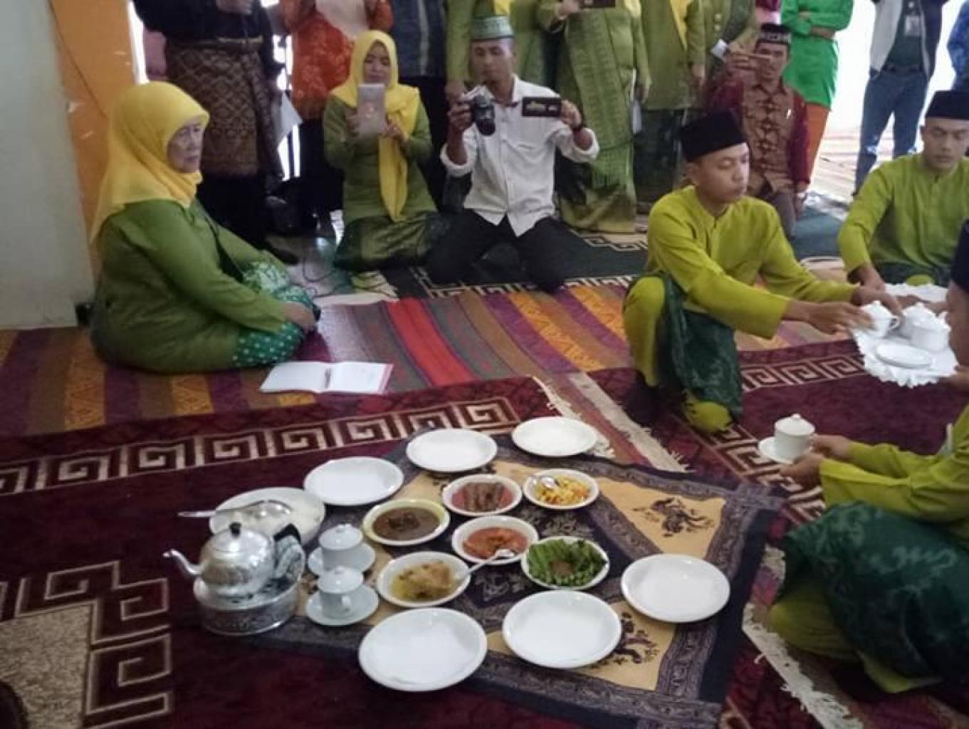 Besurong Sambas (Tata Penyajian Khas Sambas)