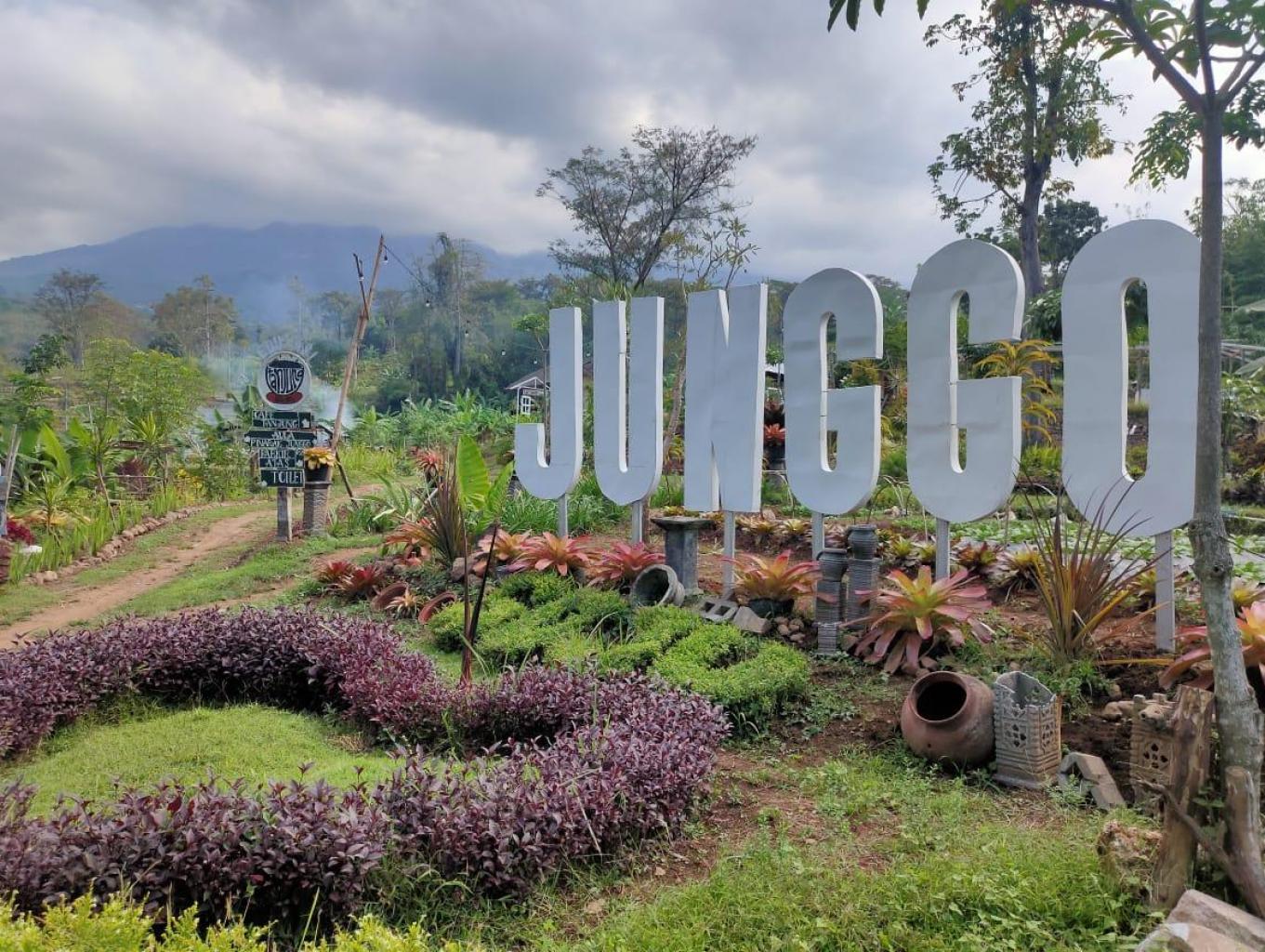 TANJUNG (Tani Junggo)