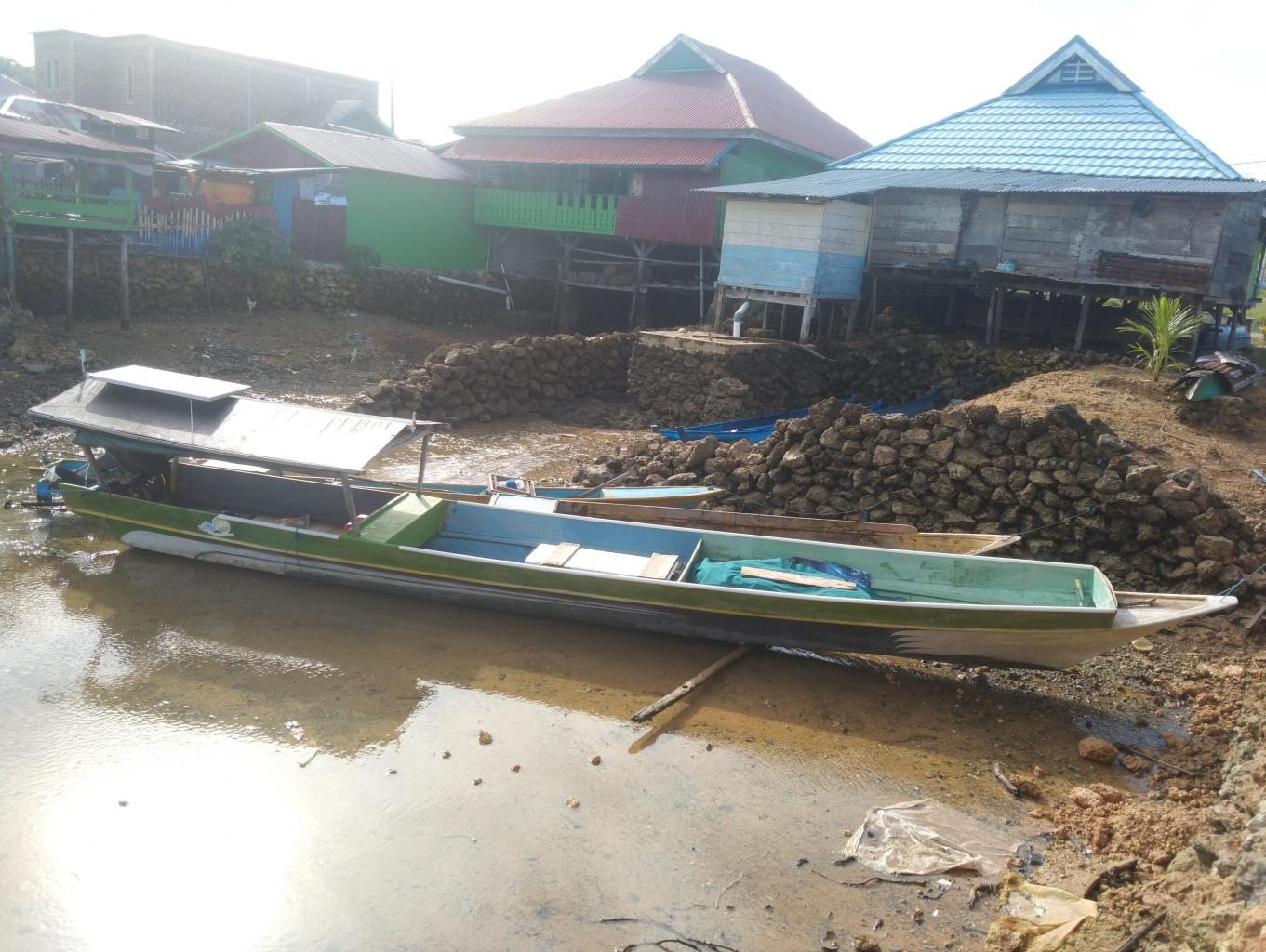 Paket ke pulau pendek