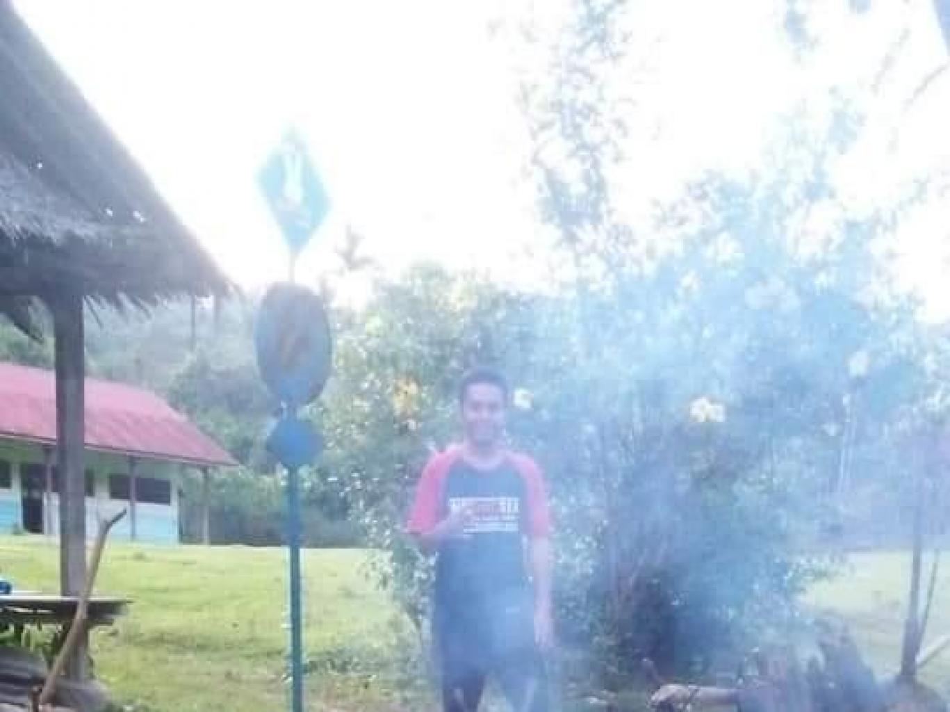 MEMASAK NASI BAMBU