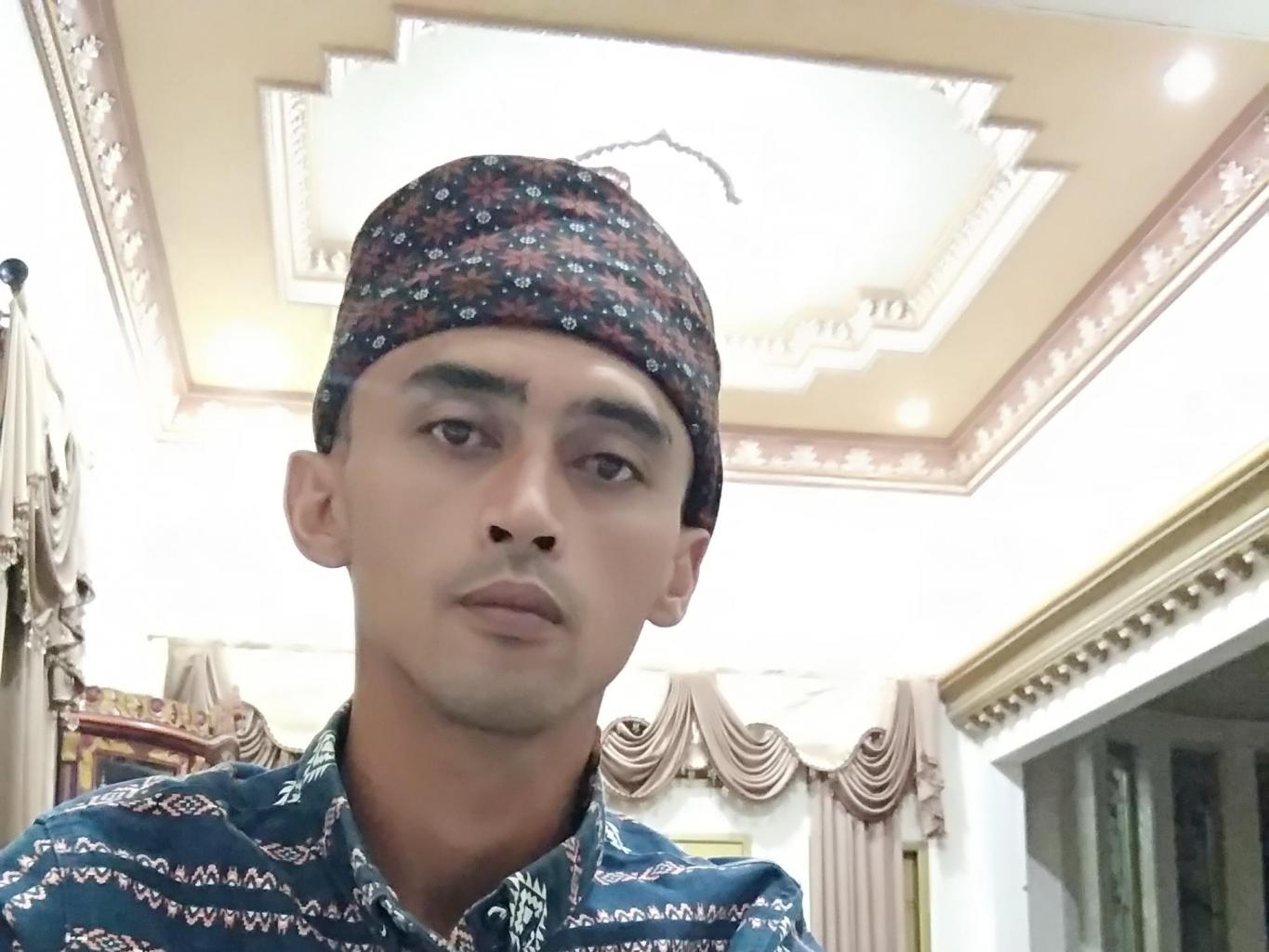 Iket Kepala Khas Kasepuhan Citorek