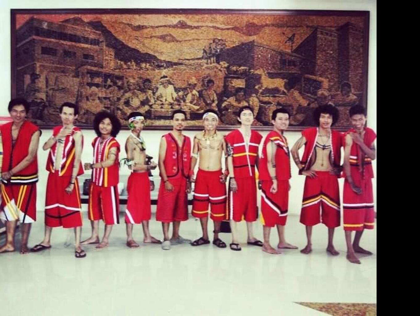 Tarian tradisional Mentawai