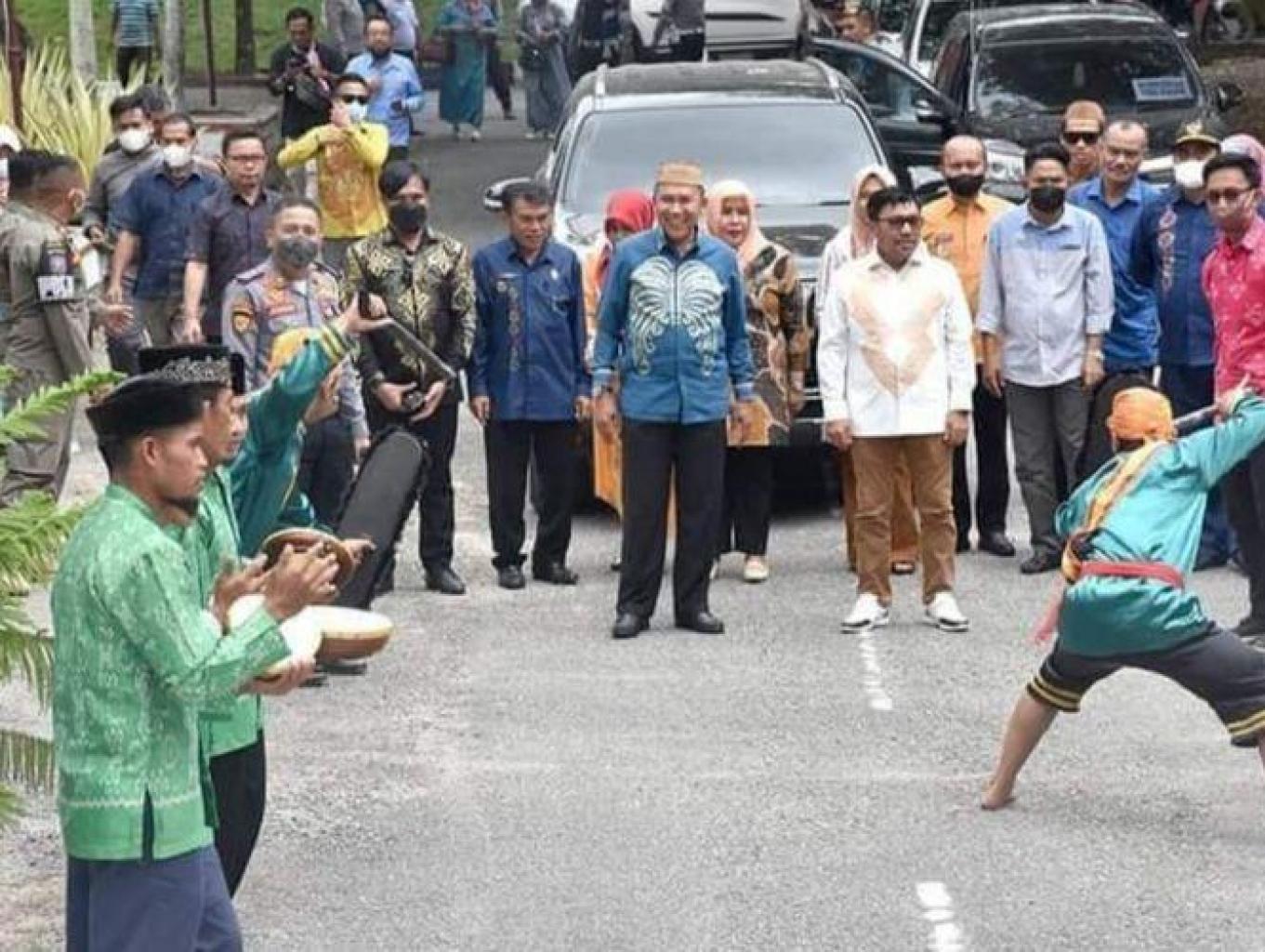 TARIAN PENYAMBUTAN TAMU