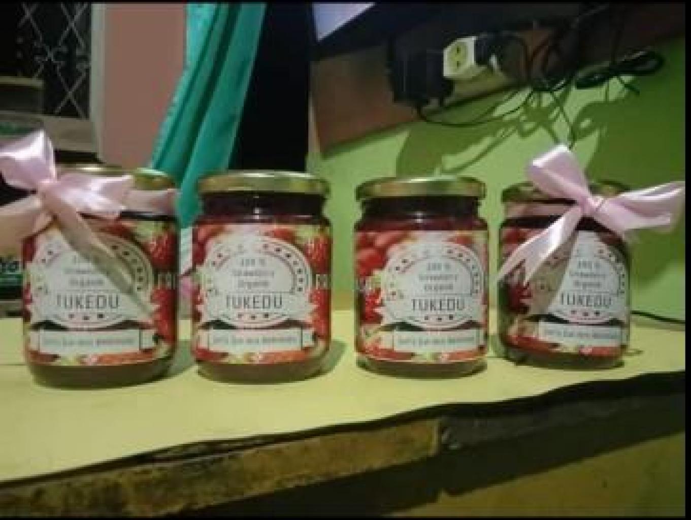 Selai strawberry