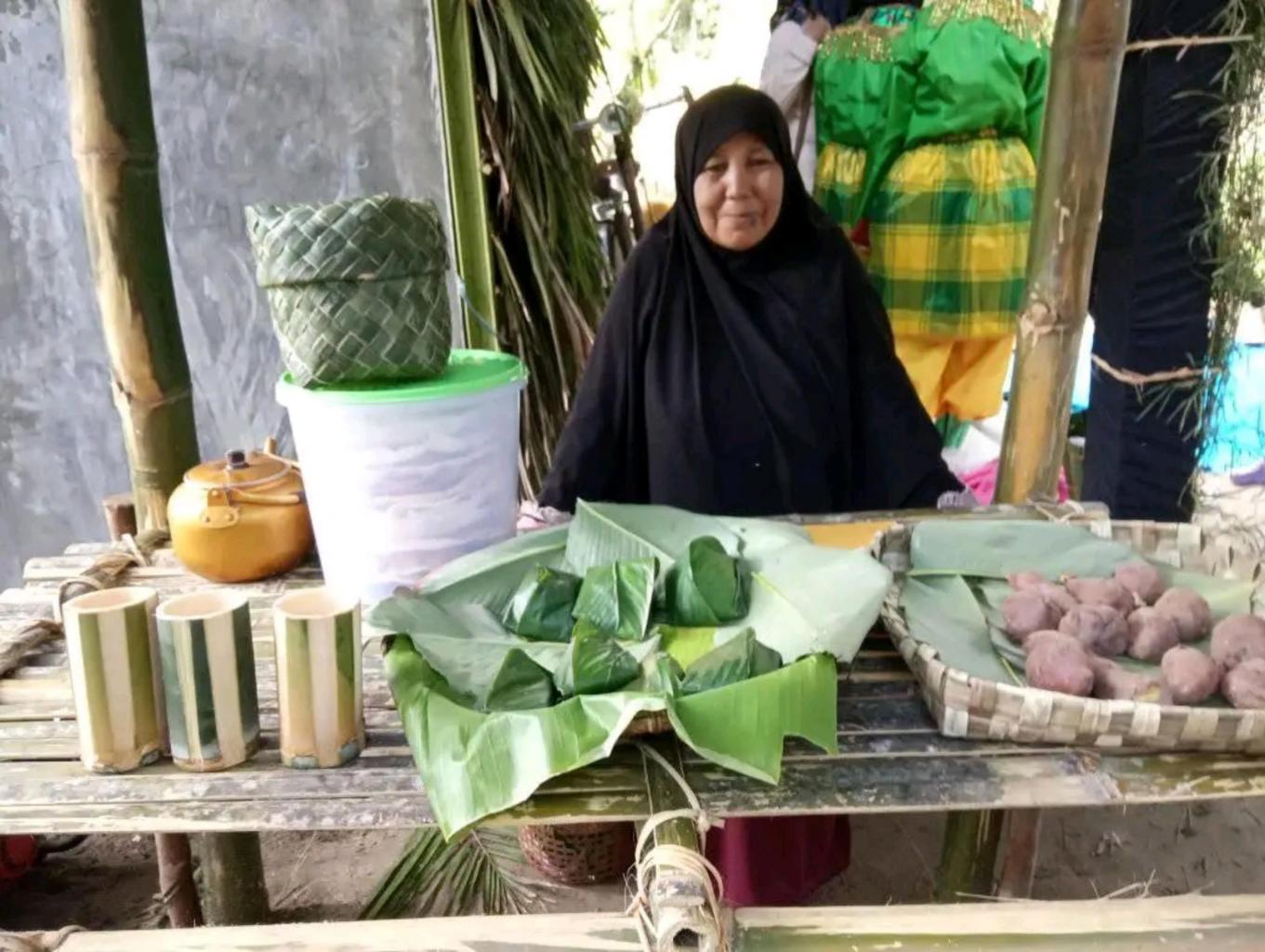 SINOLE ( MAKANAN OLAHAN DARI SAGU)