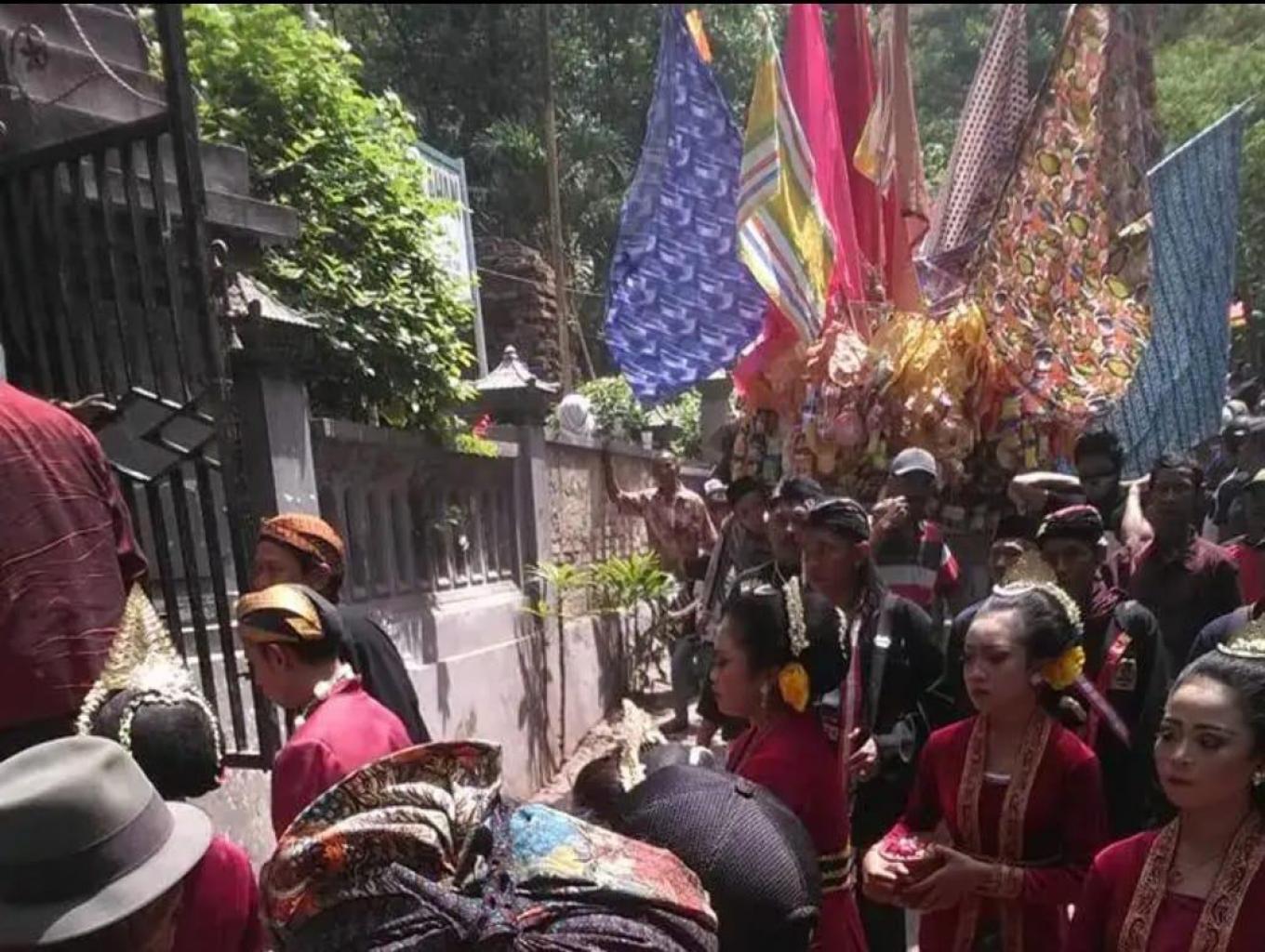 SEDEKAH BUMI