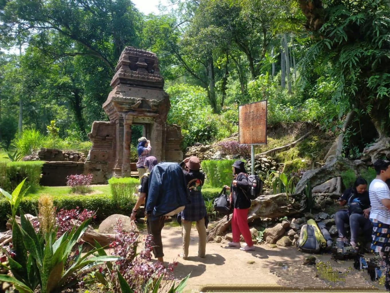 JELAJAH SITUS CANDI