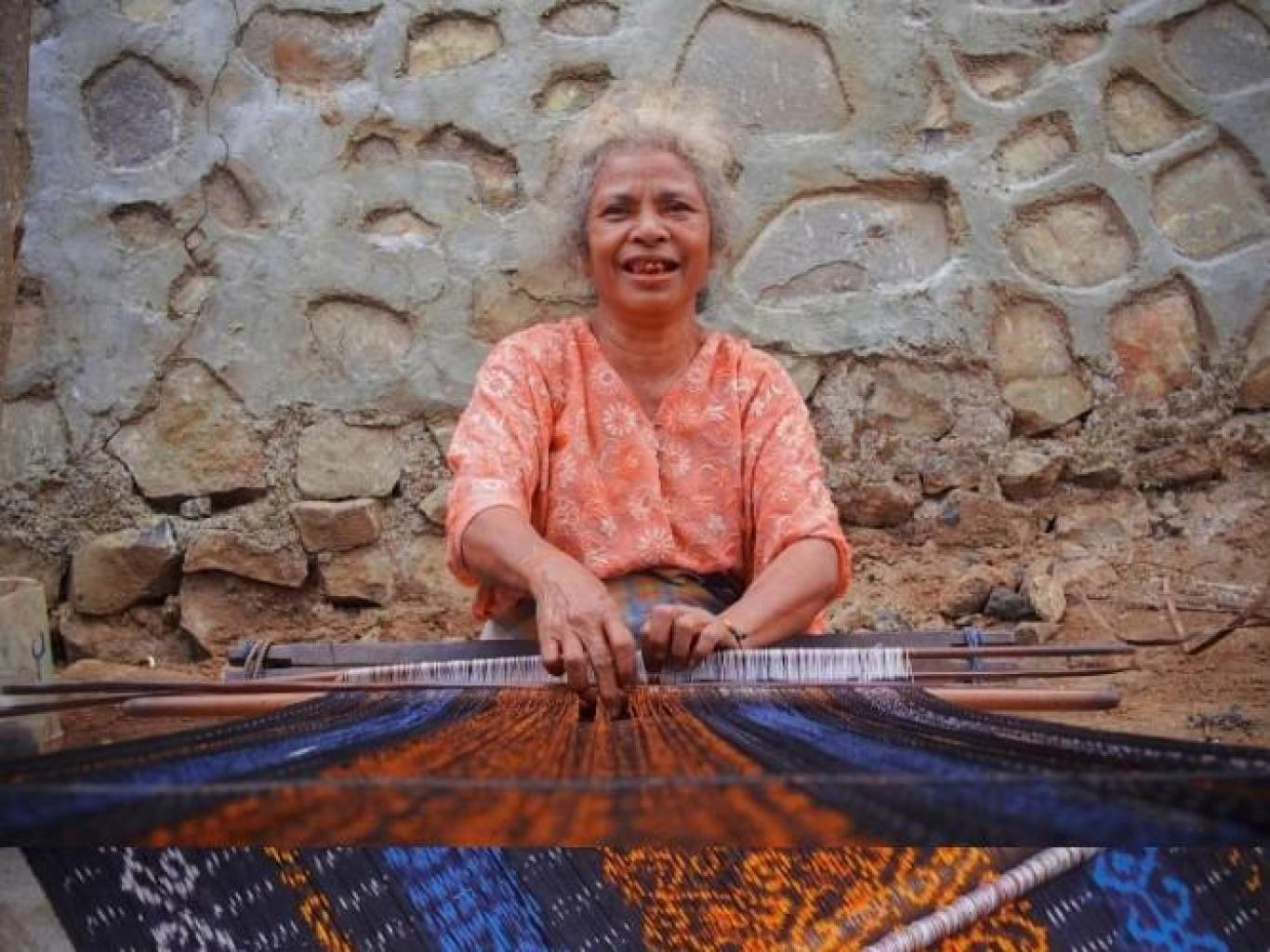 Tenun ikat