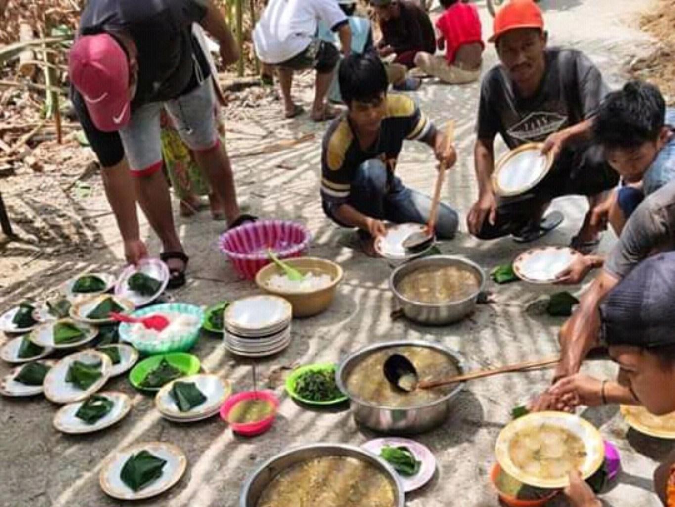 PAKET MAKANAN TRADISIONAL