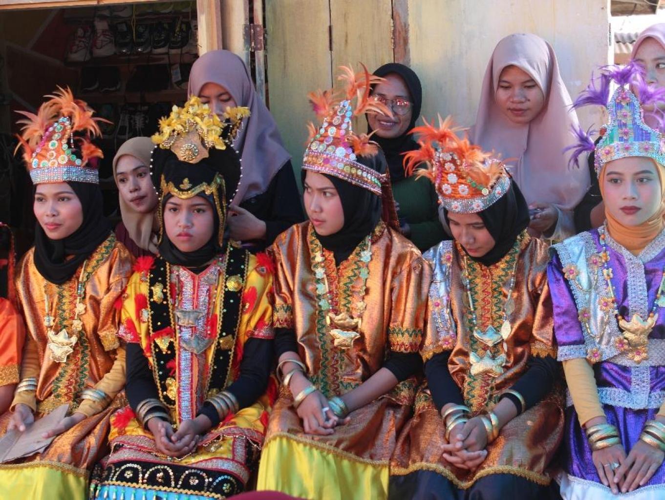 PULEMPAGI (PINGITAN MASA REMAJA)