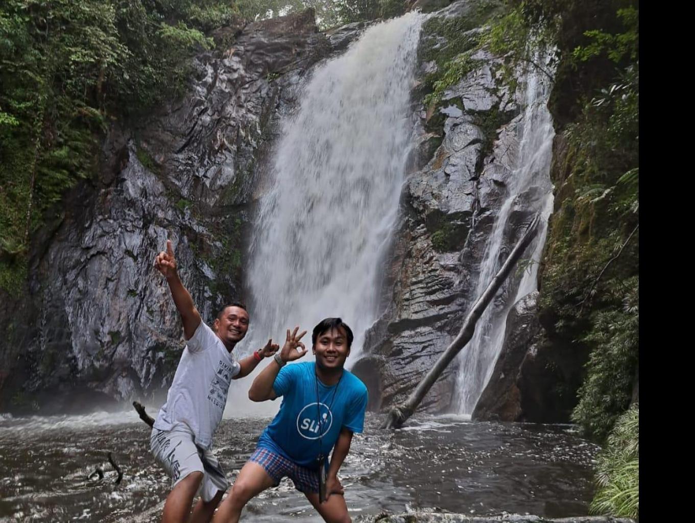 WISATA AIR TERJUN
