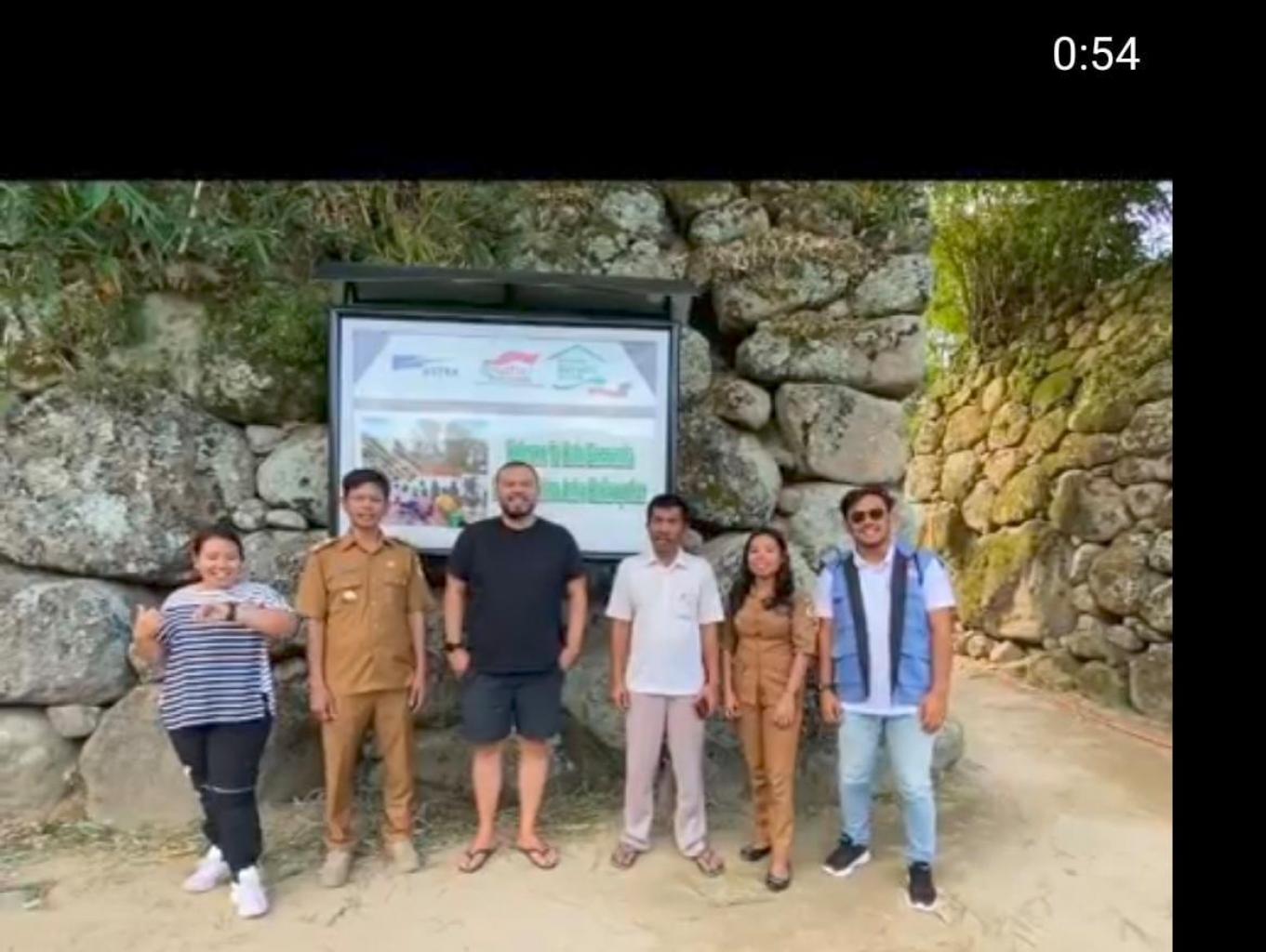 Syuting Iklan Vivo di Cagar Budaya Huta Simarmata