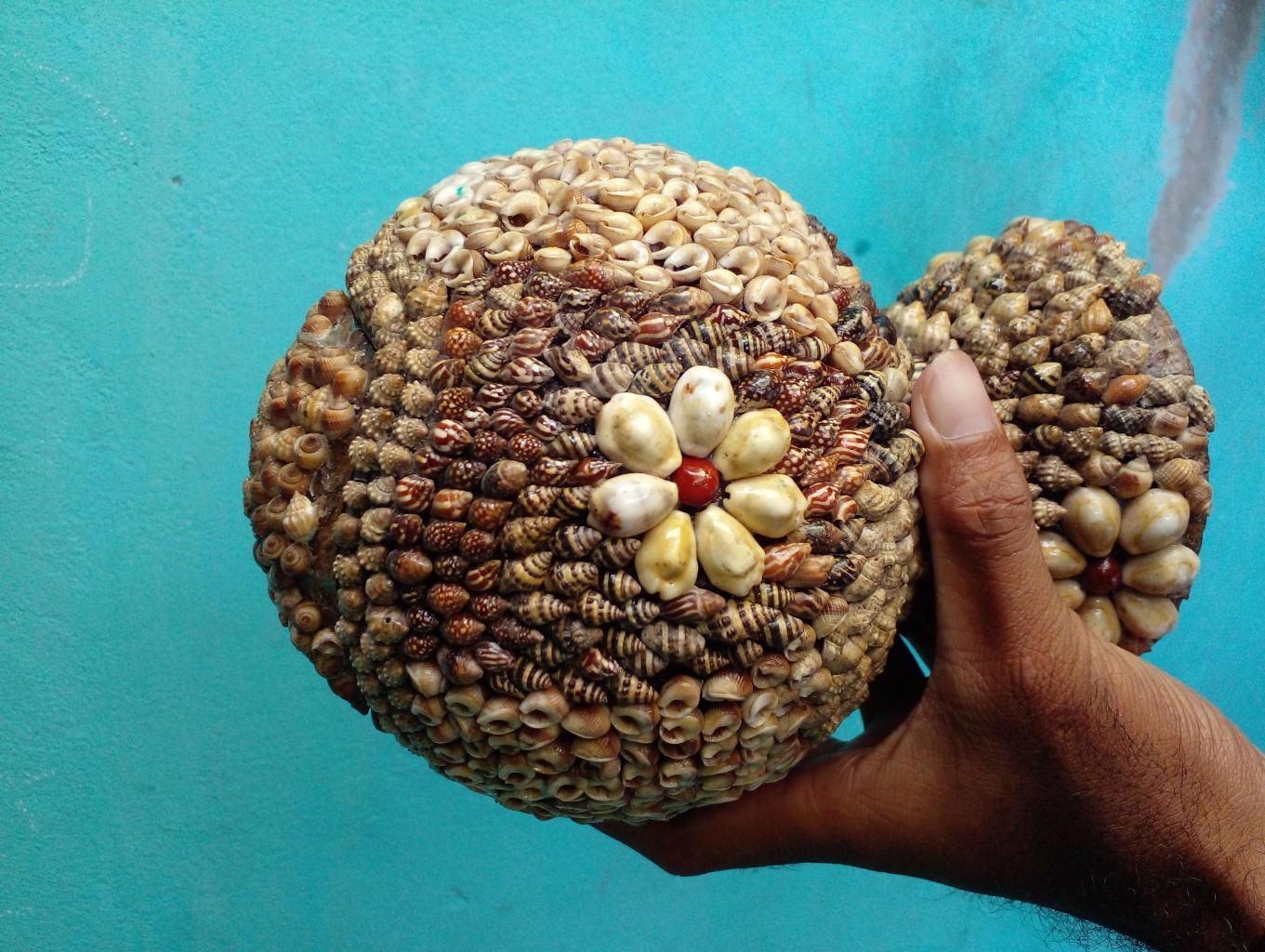 hiasan meja dan celengan