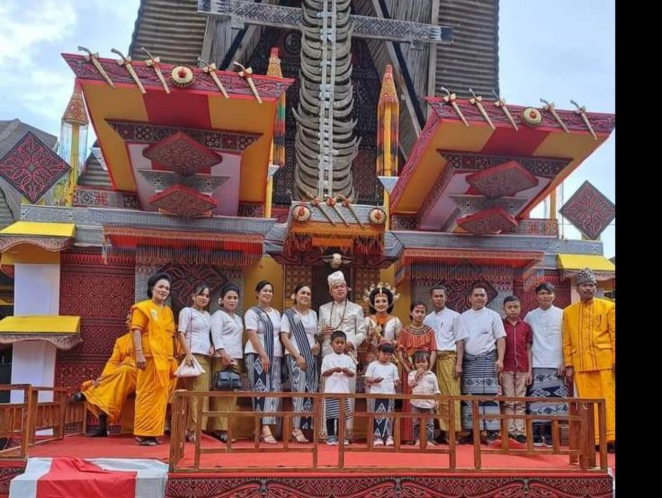 Pesta Orang Menikah Rambu Tuka' (Acara Sukacita)