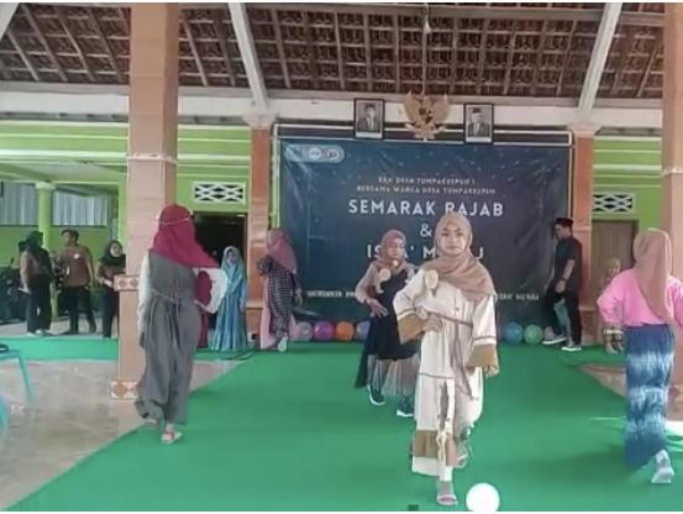 Fashion show muslimah