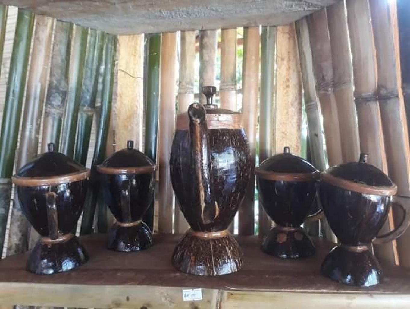 Aneka Produk Kerajinan Tangan Batok Kelapa