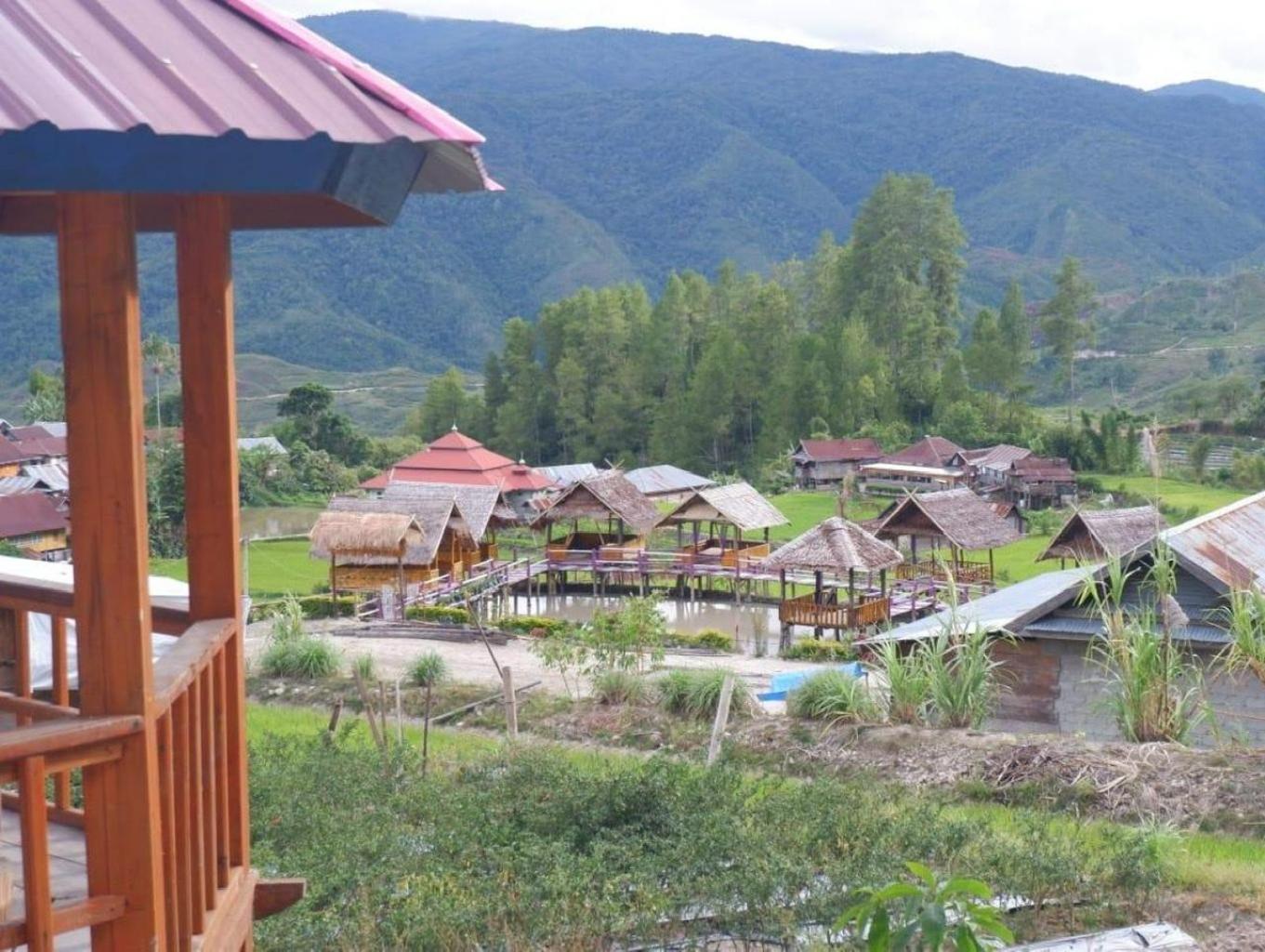 Kulineran tepi sawah