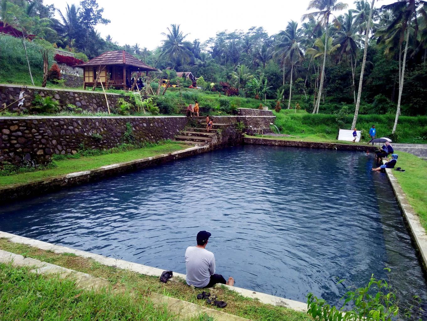 Kolam Terapi